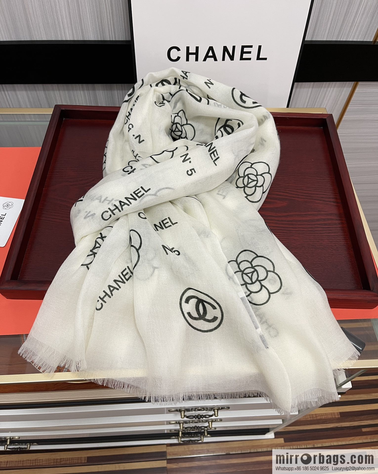 Chanel double c series 300 cashmere long towels