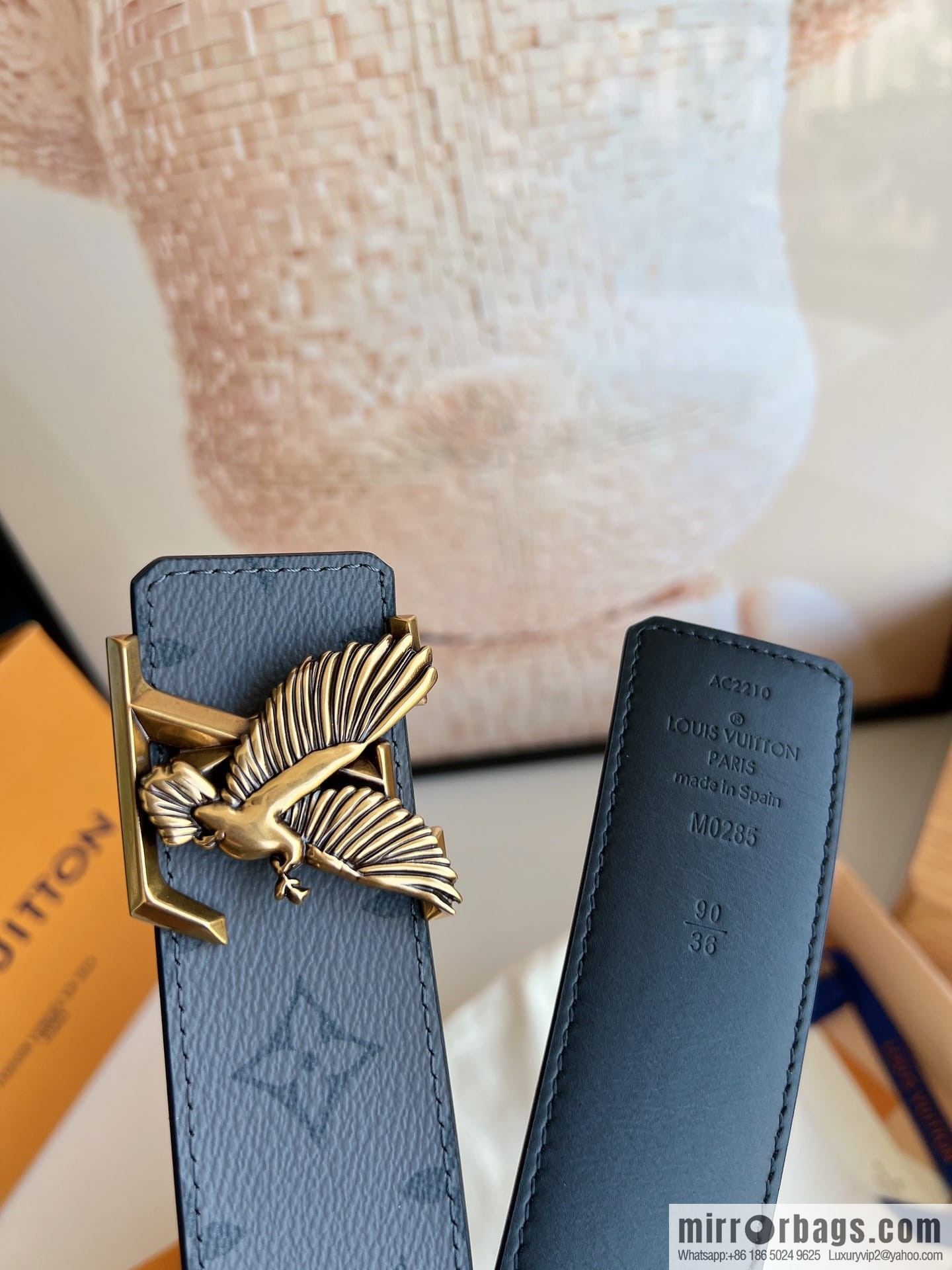 LV/Louis Vuitton, Classic Monogram Dove Double Sided Belt