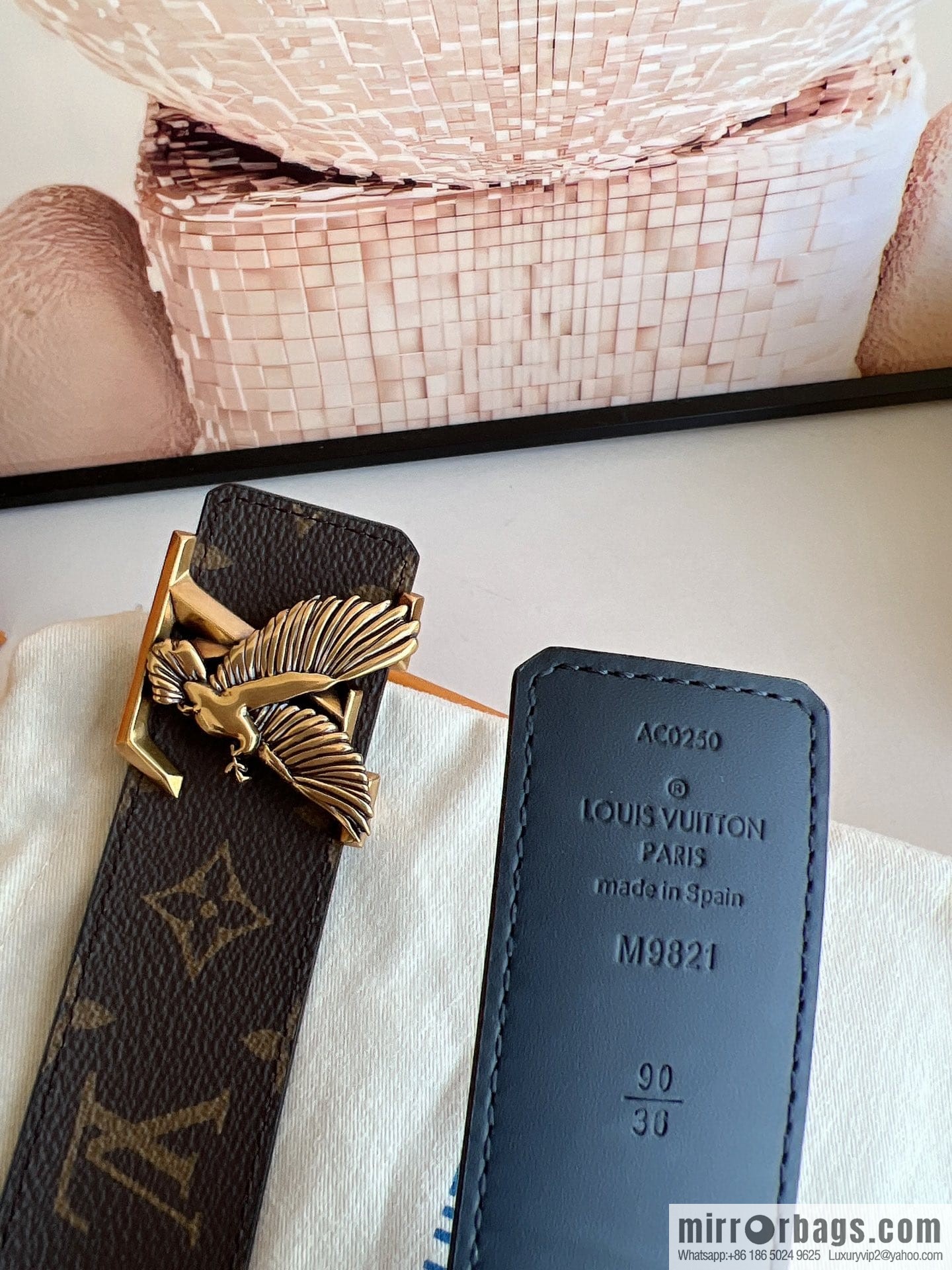 LV/Louis Vuitton, Classic Monogram Dove Double Sided Belt