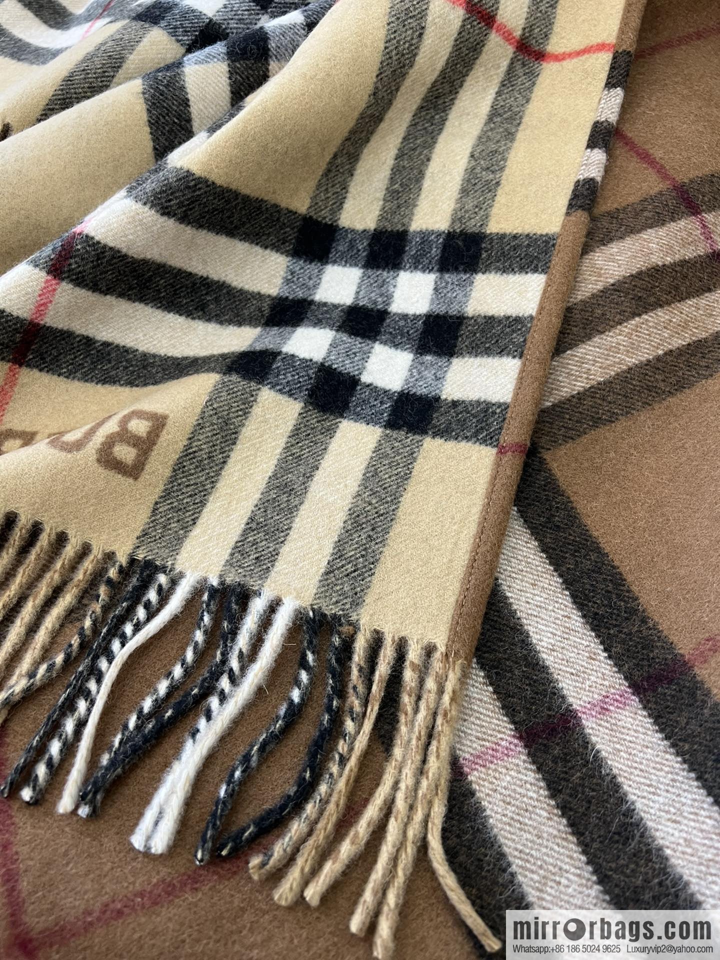 Burberry Burberry Tassel Edge Design Checked Cashmere Cape