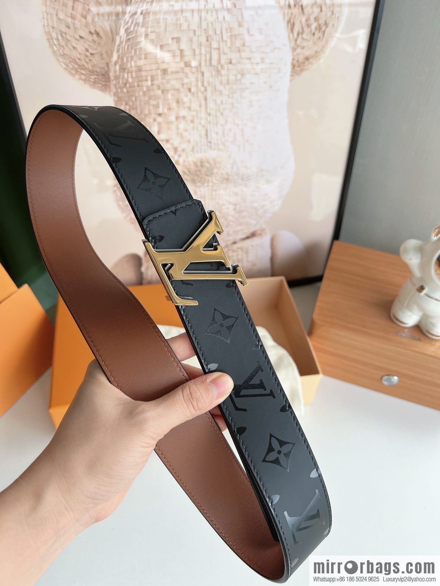 LV/Louis Vuitton, black flower double-sided PYRAMIDE calfskin belt