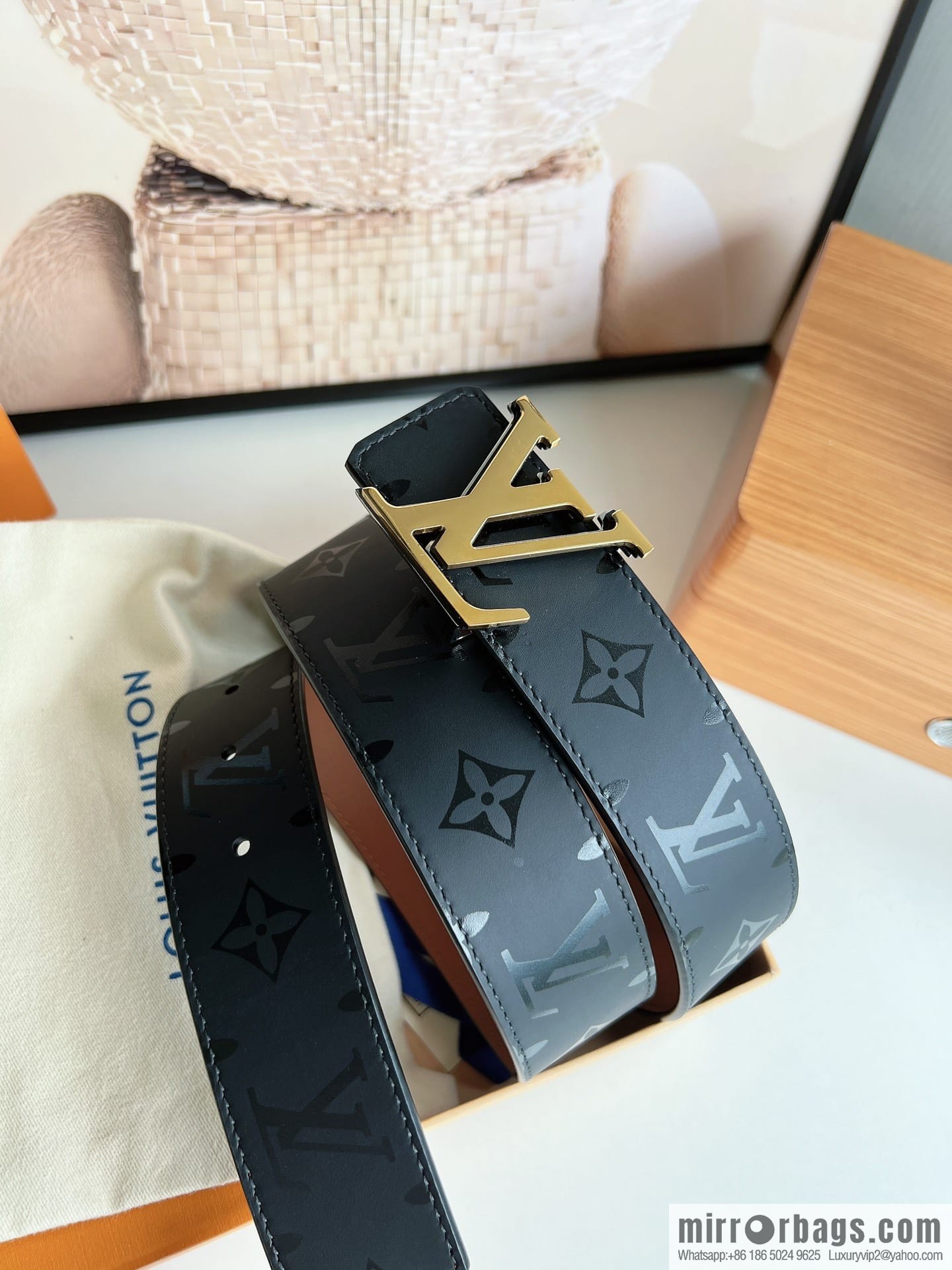 LV/Louis Vuitton, black flower double-sided PYRAMIDE calfskin belt