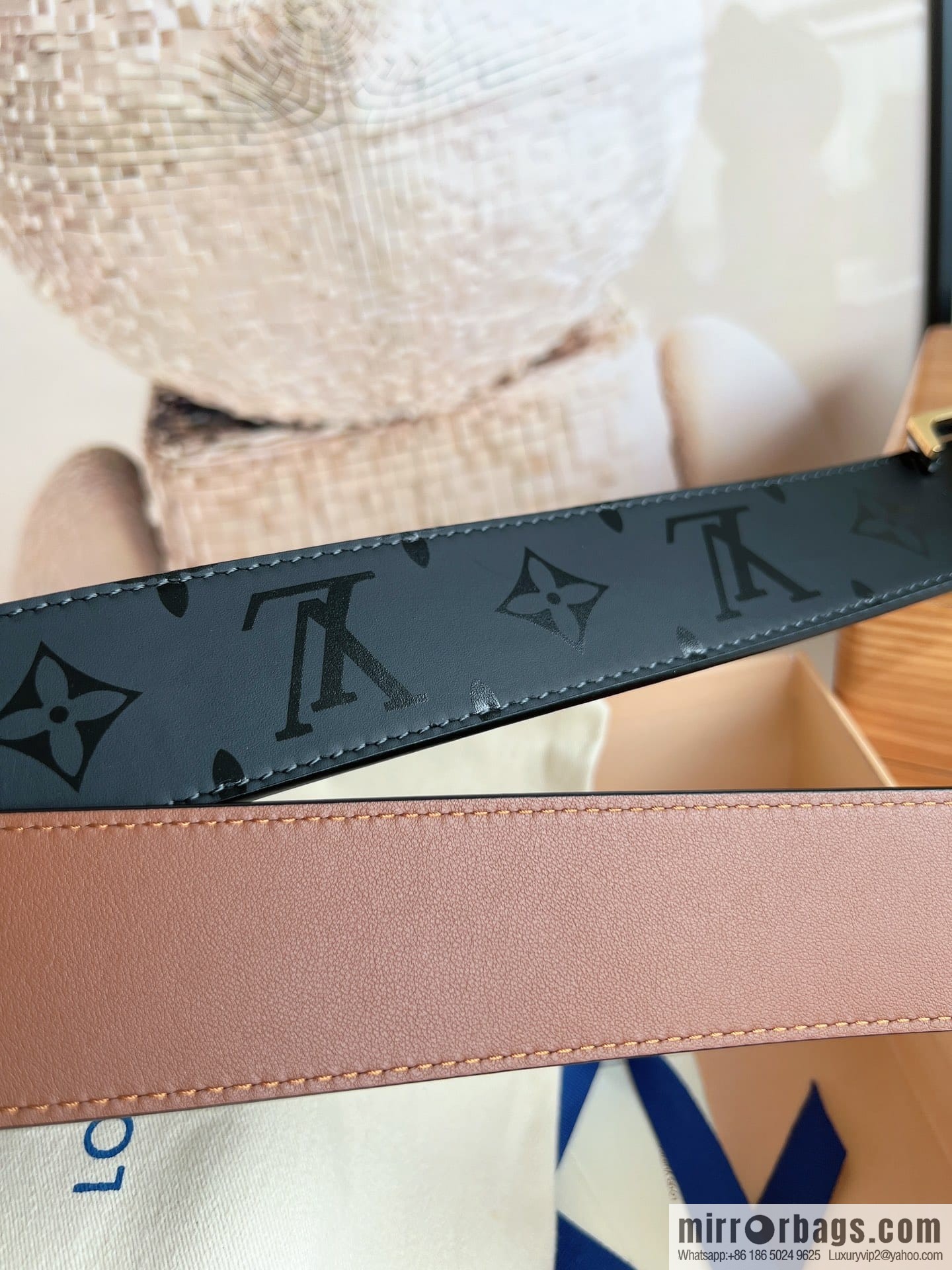 LV/Louis Vuitton, black flower double-sided PYRAMIDE calfskin belt