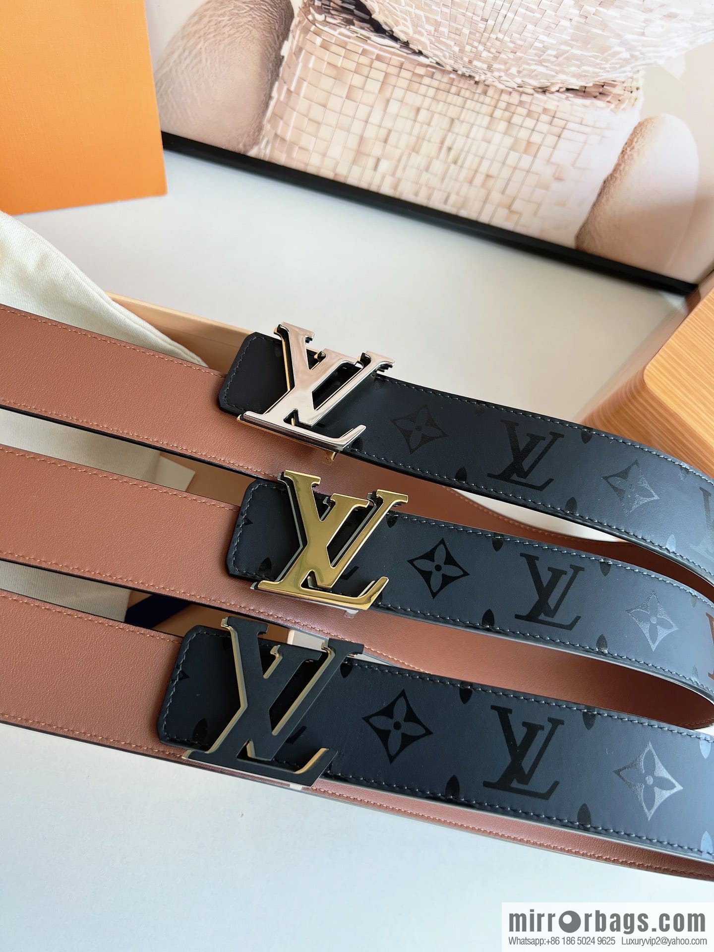 LV/Louis Vuitton, black flower double-sided PYRAMIDE calfskin belt