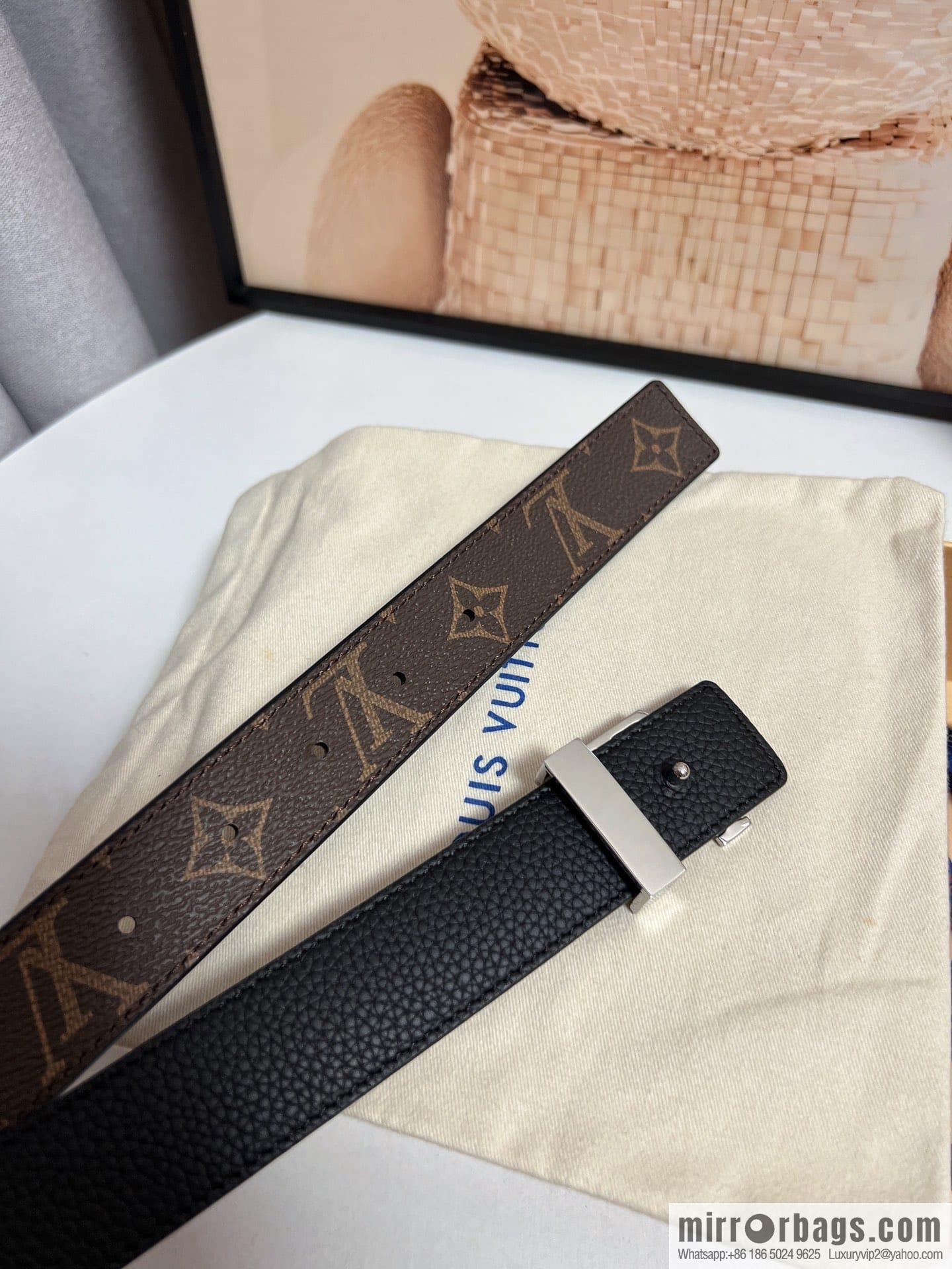 Louis Vuitton, women's double-sided belt 30mm