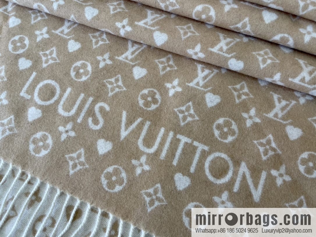 LV Louis Vuitton Game On Cashmere Scarf M76900