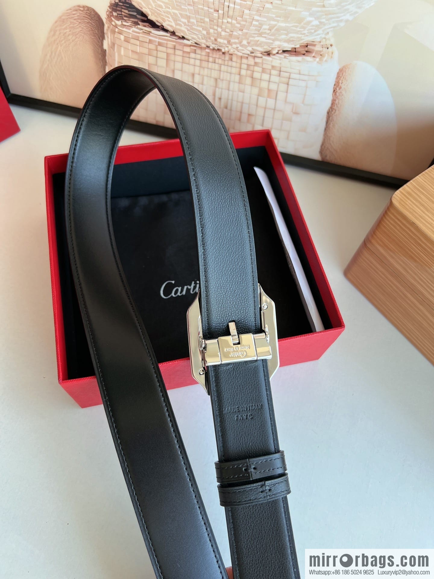 Cartier卡地亚   牛皮纹理男士腰带