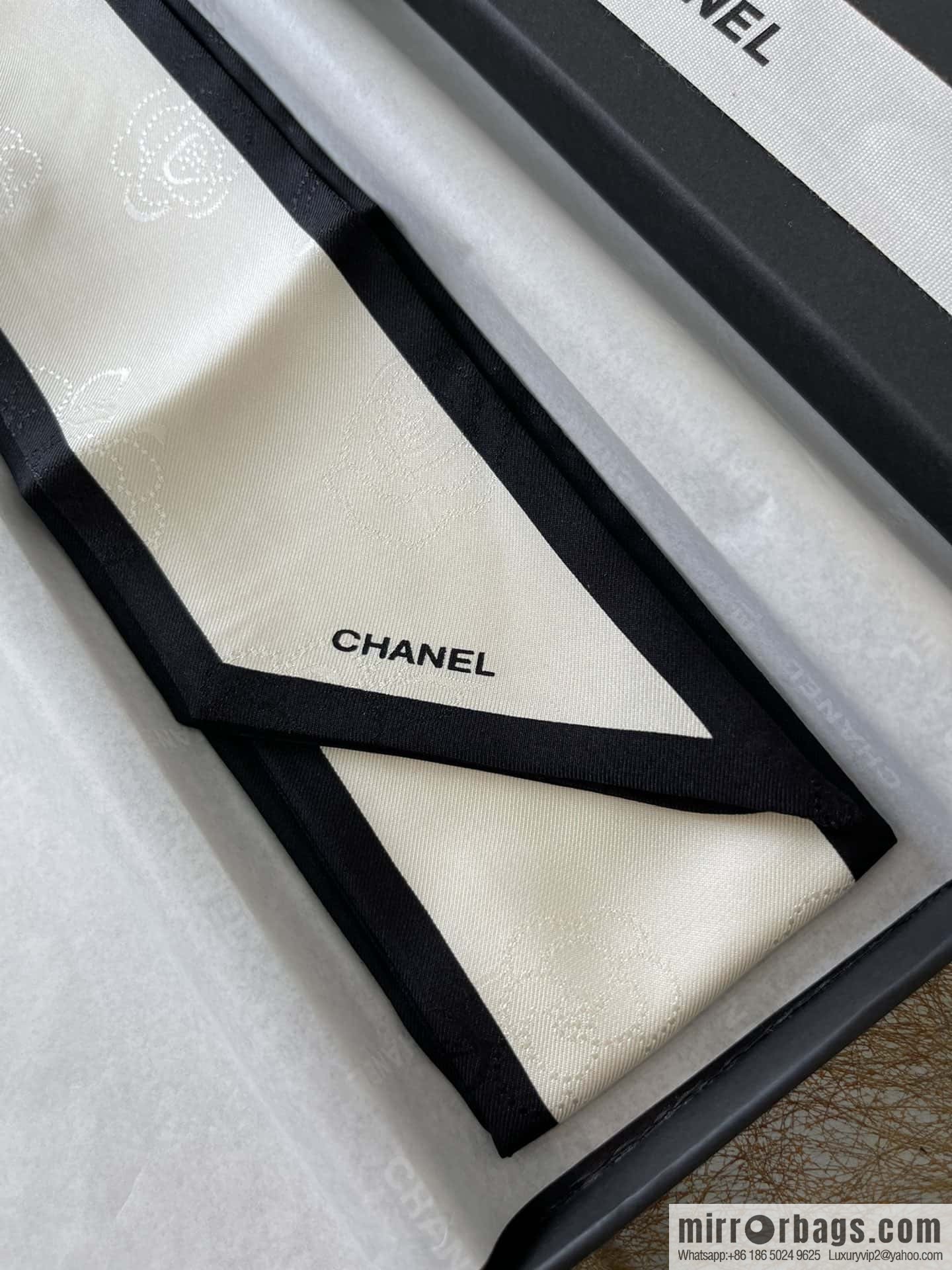 CHANEL CHANEL 100% silk jacquard hair band