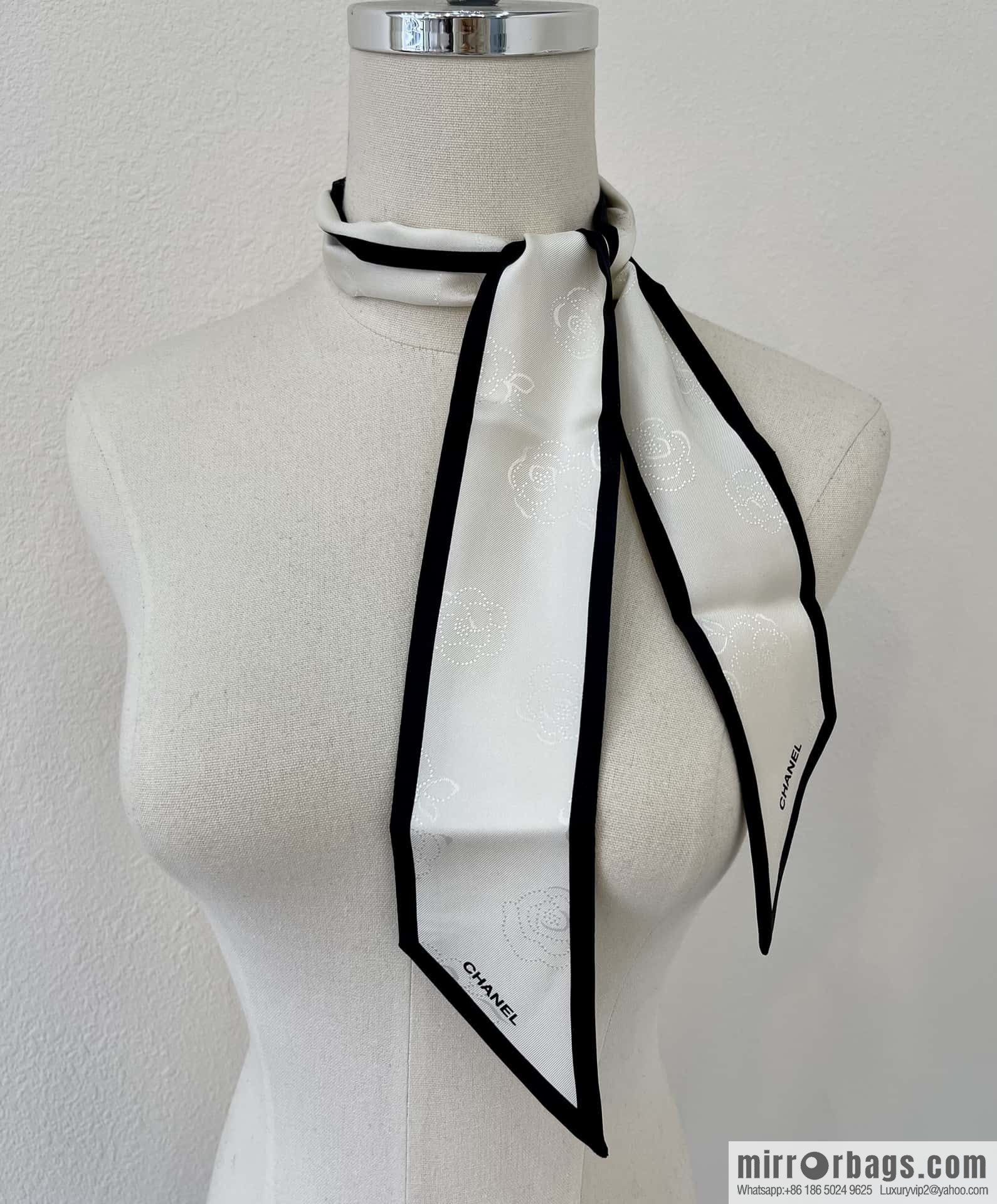 CHANEL CHANEL 100% silk jacquard hair band