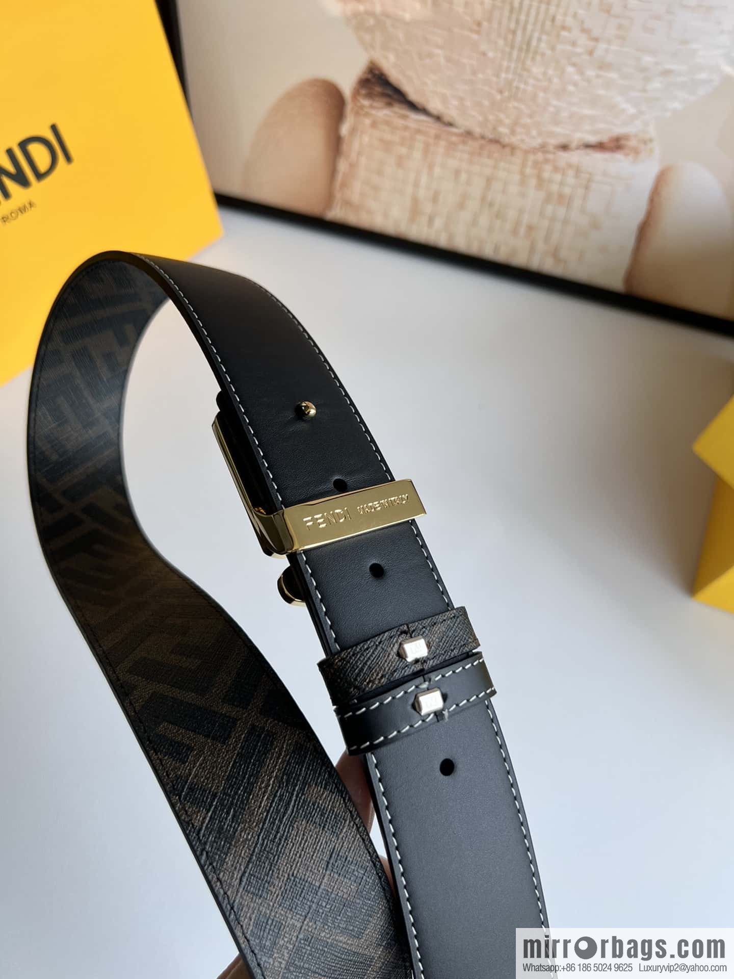 Fendi's latest extraordinary creative gradual change printing double FF cowhide belt