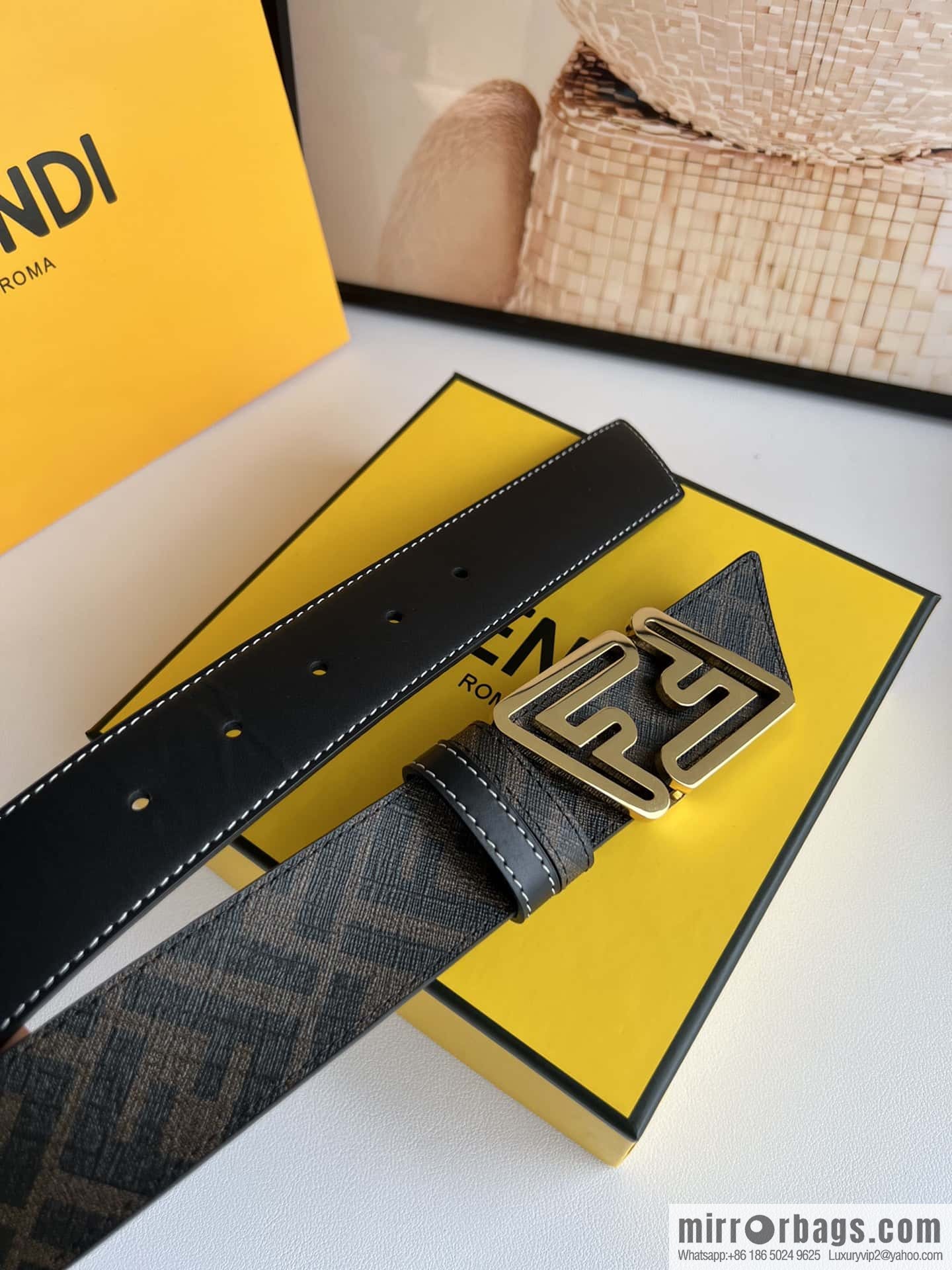 Fendi's latest extraordinary creative gradual change printing double FF cowhide belt