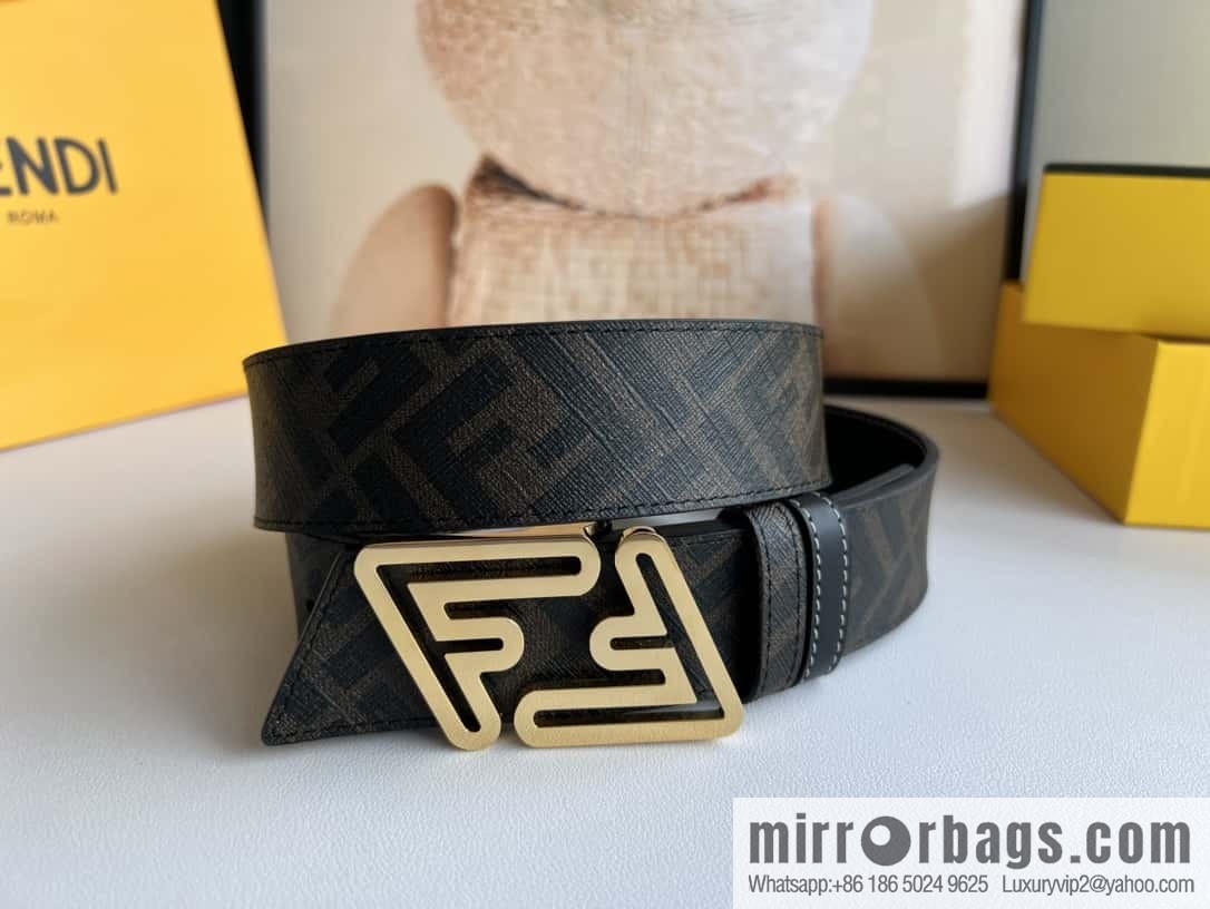 Fendi's latest extraordinary creative gradual change printing double FF cowhide belt