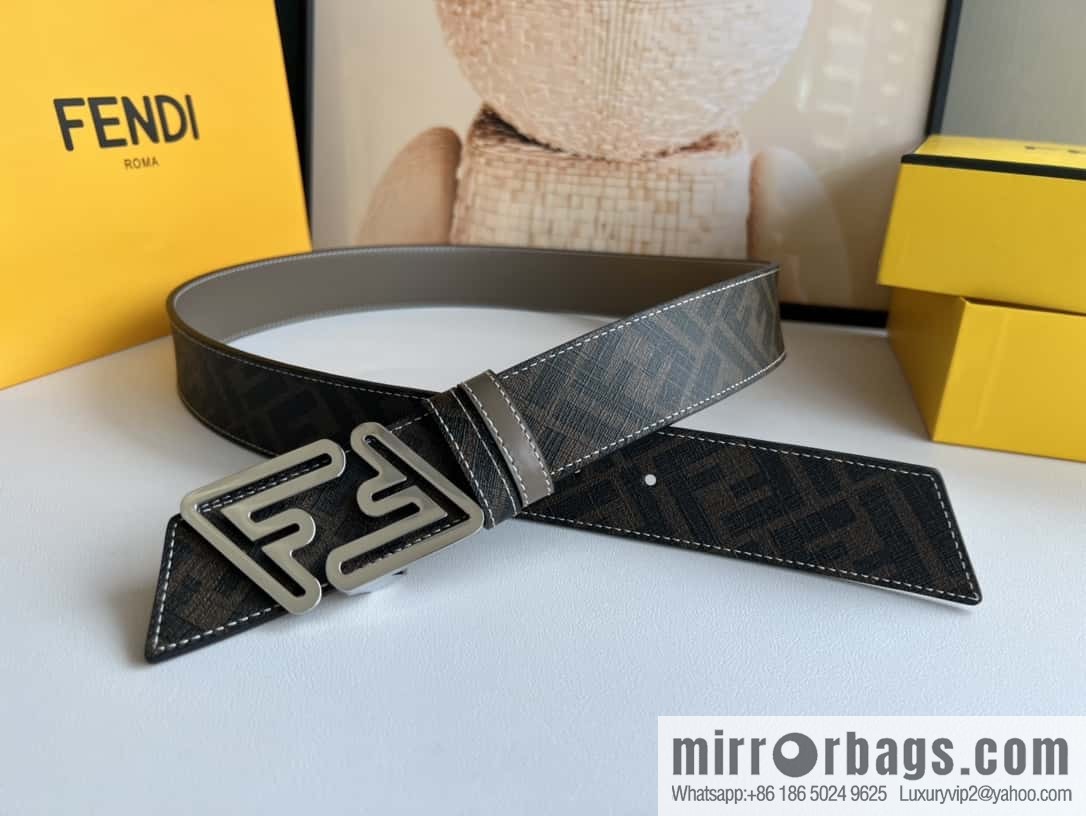 Fendi's latest extraordinary creative gradual change printing double FF cowhide belt