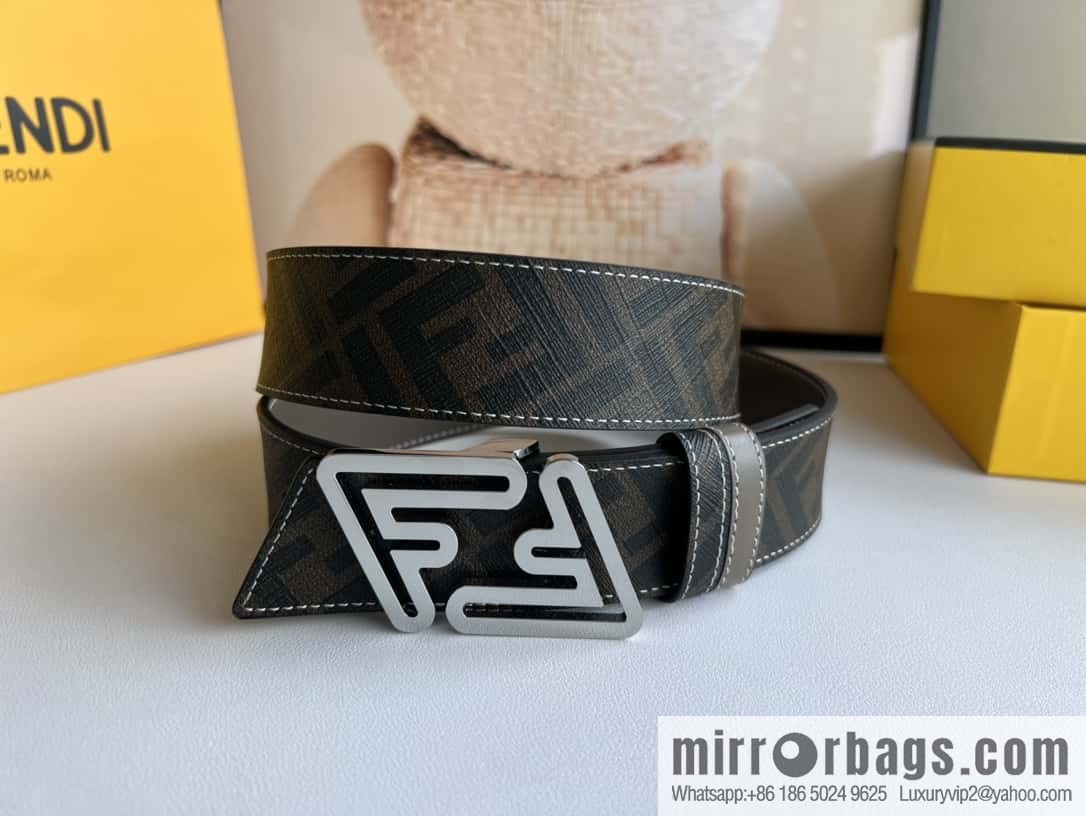 Fendi's latest extraordinary creative gradual change printing double FF cowhide belt