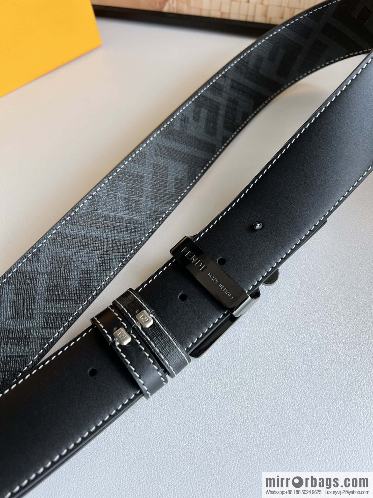 Fendi's latest extraordinary creative gradual change printing double FF cowhide belt