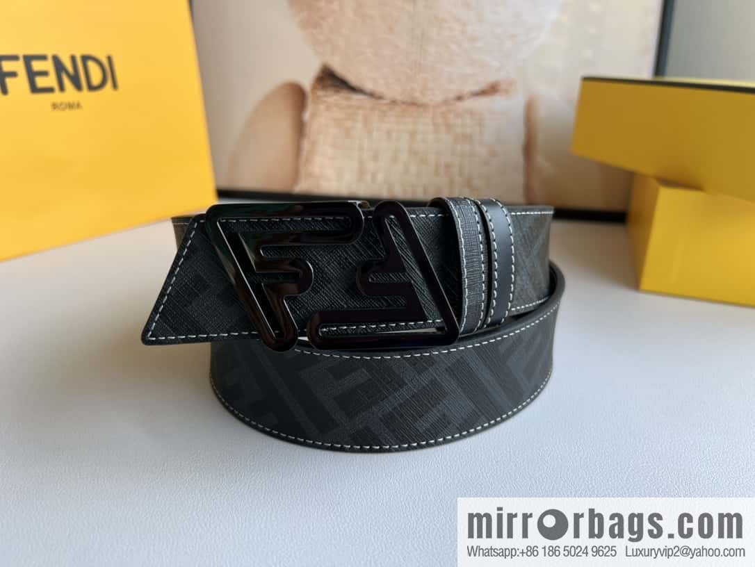 Fendi's latest extraordinary creative gradual change printing double FF cowhide belt