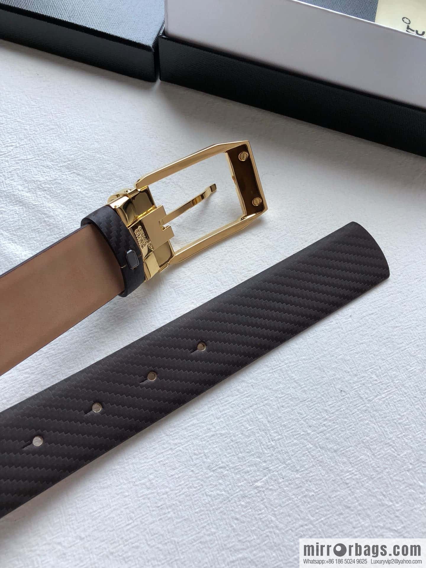 Montblanc Montblanc, Width: 3.5cm Delicate Pin Metal Buckle Belt