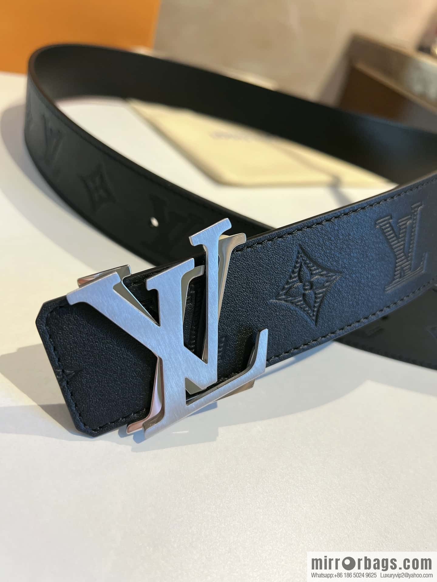 LV/Louis Vuitton LV Shake 40 mm Double Sided Belt