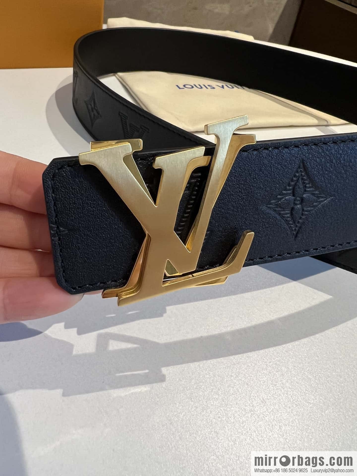 LV/Louis Vuitton LV Shake 40 mm Double Sided Belt