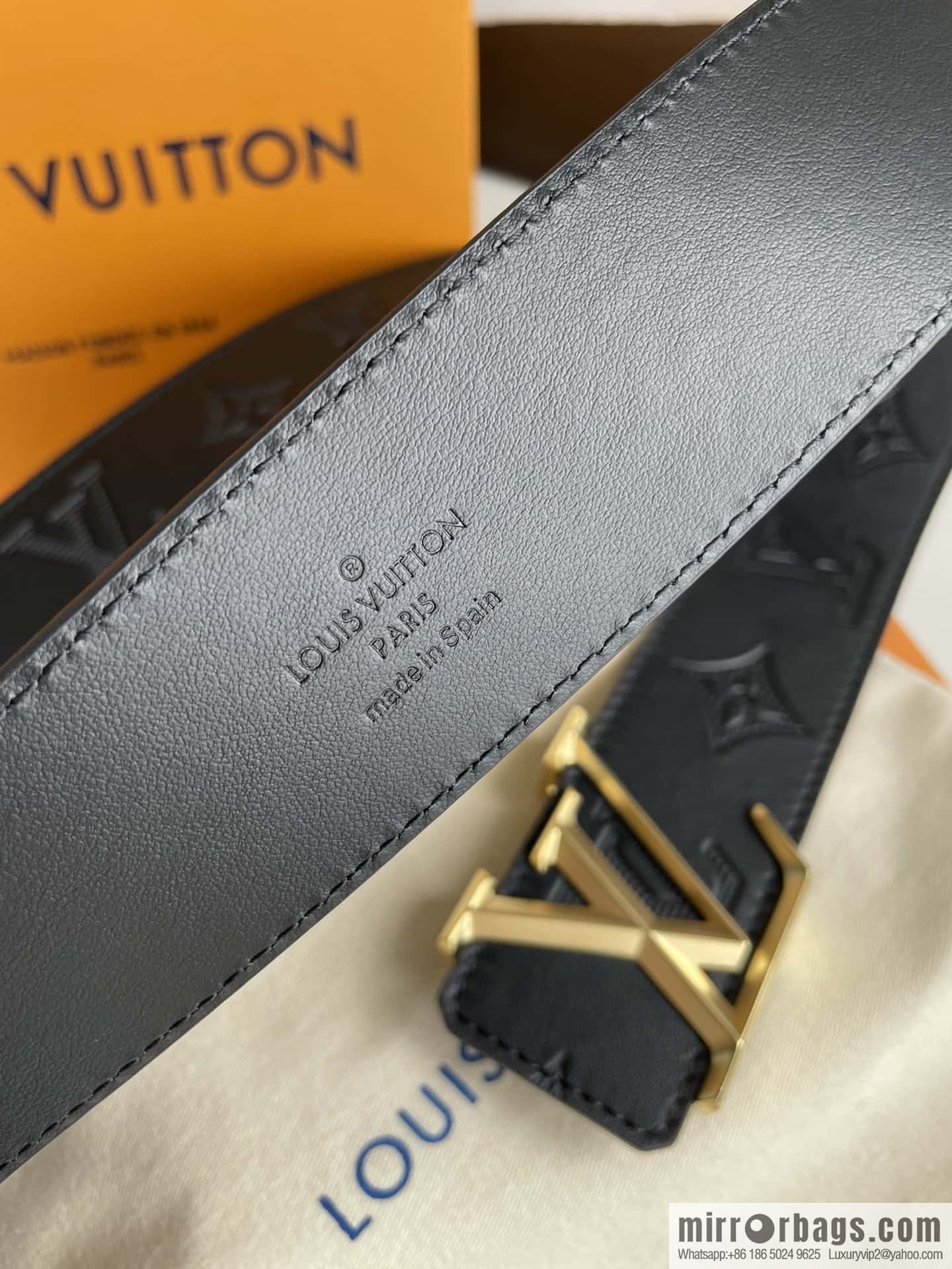 LV/Louis Vuitton, letter rhombus metal buckle black cowhide embossed belt 40mm