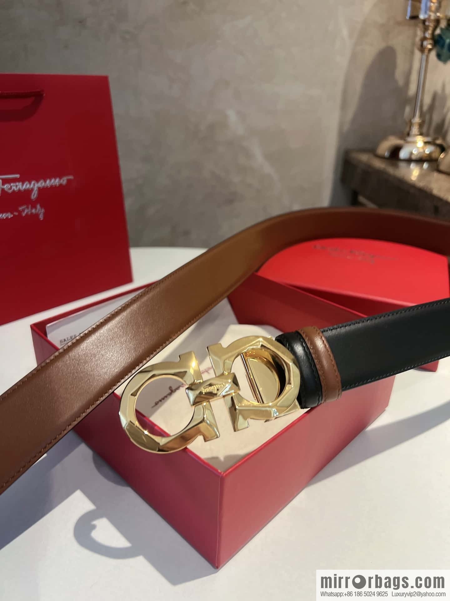 Ferragamo Ferragamo, Exquisite 8-Figure Rhombus Metal Buckle Men's Textured Belt