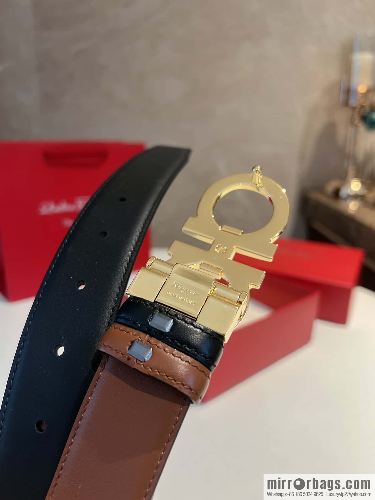 Ferragamo Ferragamo, Exquisite 8-Figure Rhombus Metal Buckle Men's Textured Belt