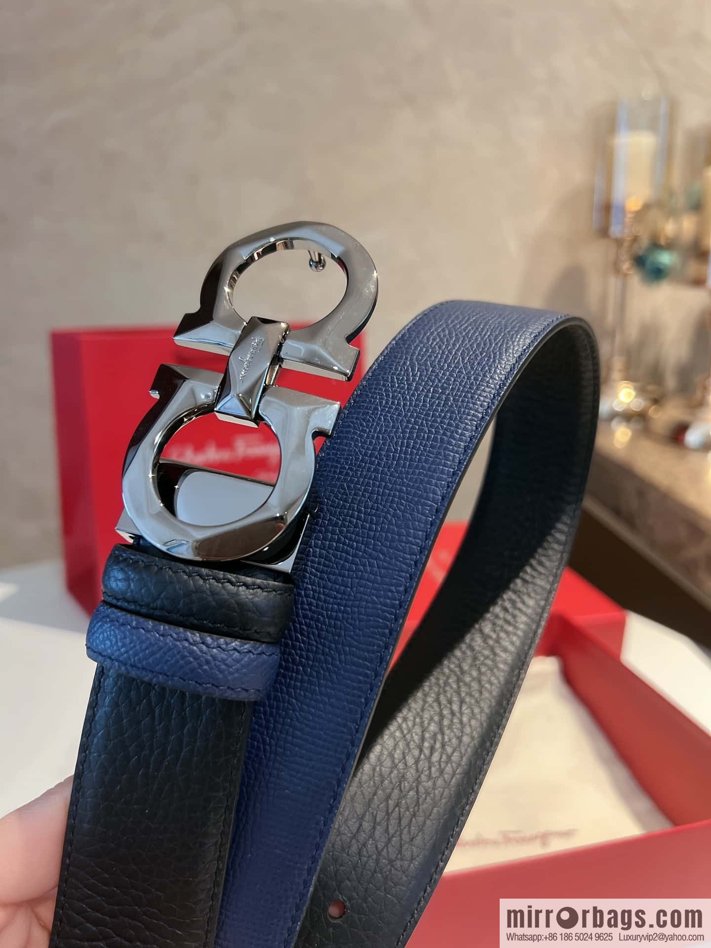 Ferragamo Ferragamo, Exquisite 8-Figure Rhombus Metal Buckle Men's Textured Belt