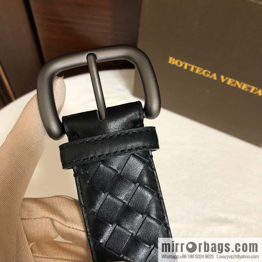 Bottega Veneta Butterfly Home, top layer cowhide woven 3.8cm classic color pin buckle belt