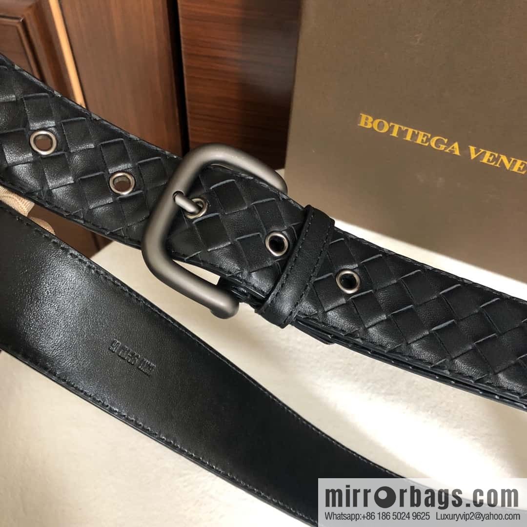Bottega Veneta Butterfly Home, top layer cowhide woven 3.8cm classic color pin buckle belt