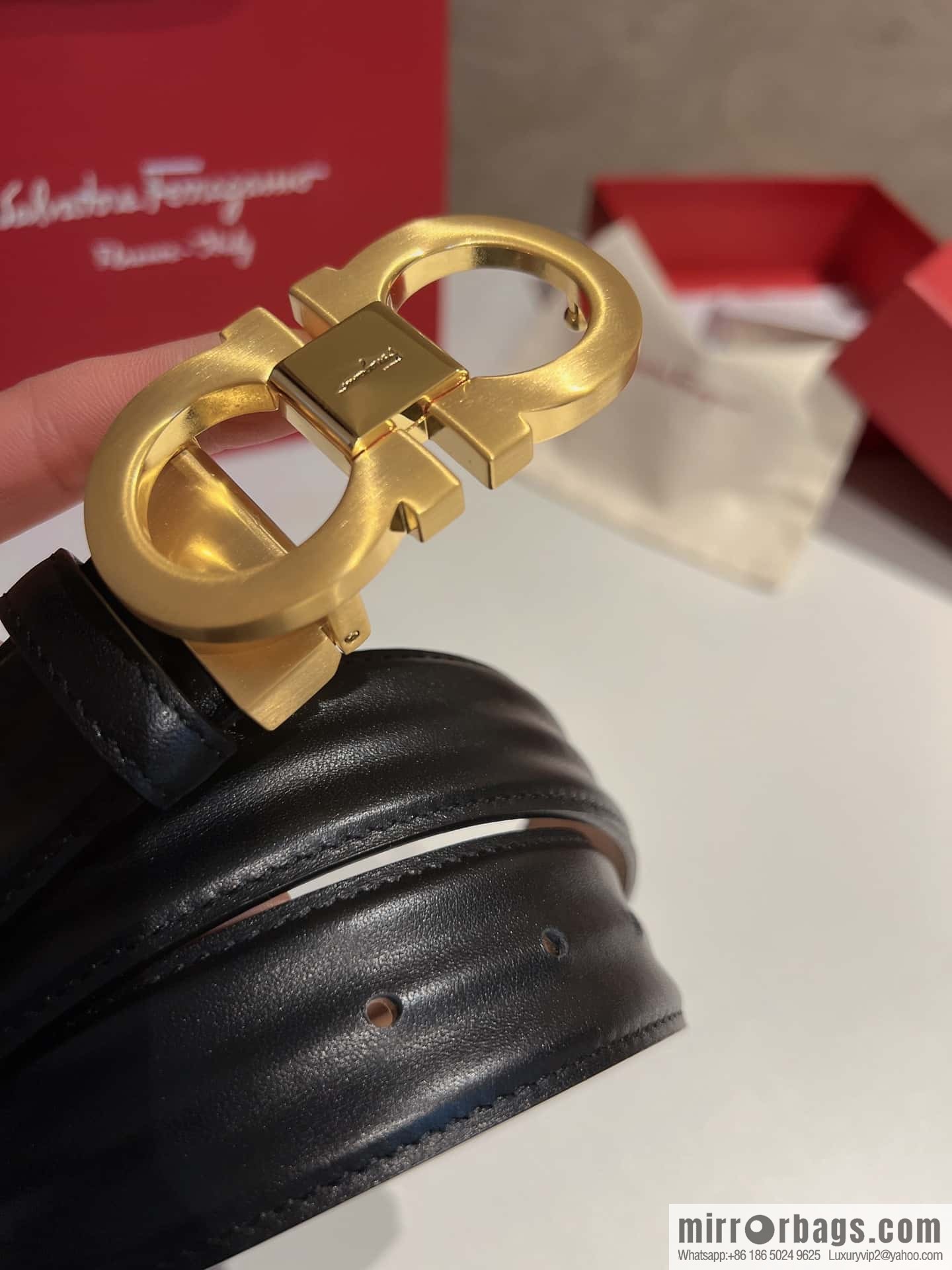 Ferragamo Ferragamo, boutique 8-character counter version, metal buckle 3.5cm belt