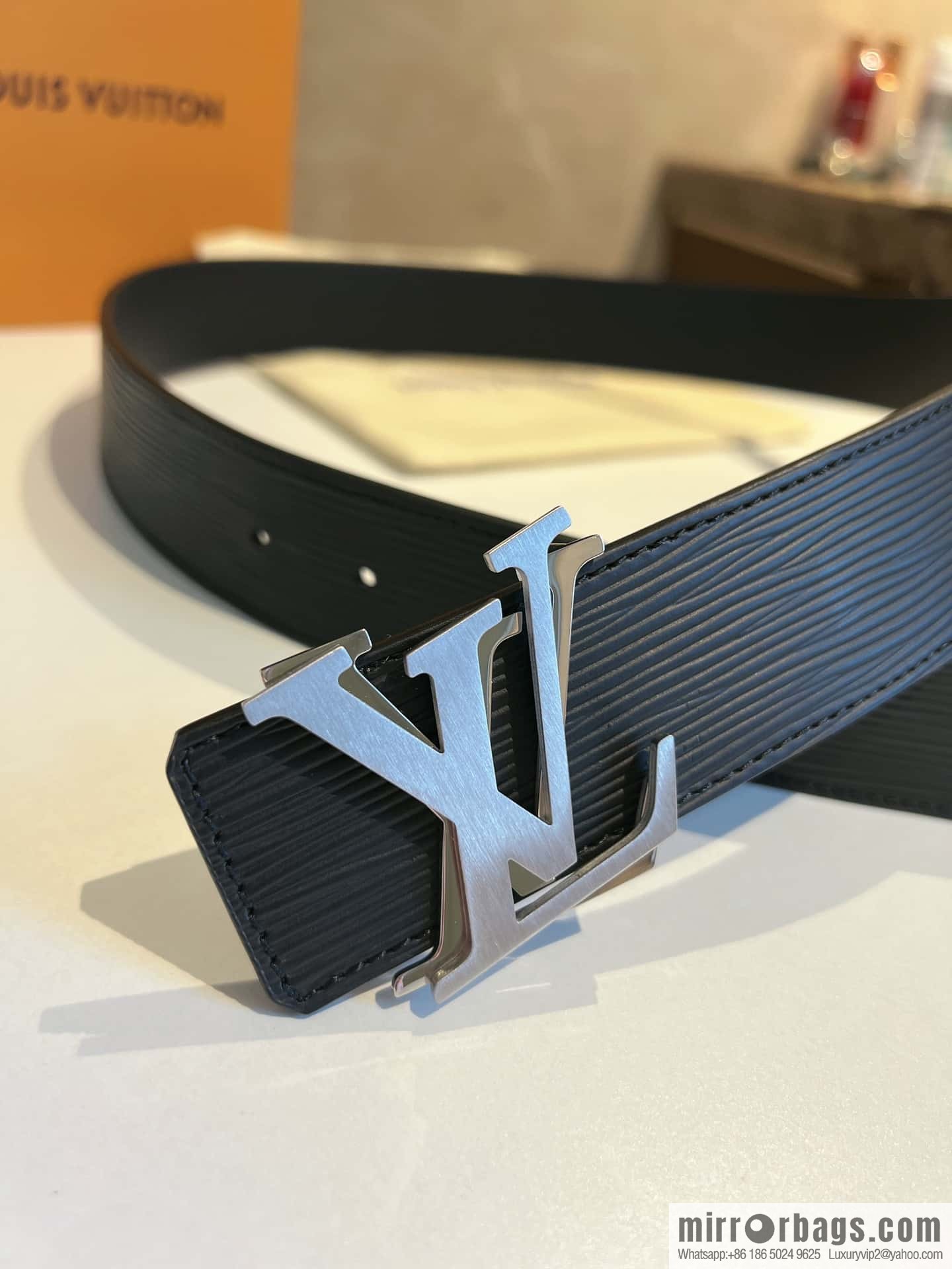 LV/Louis Vuitton LV Shake 40 mm Double Sided Belt