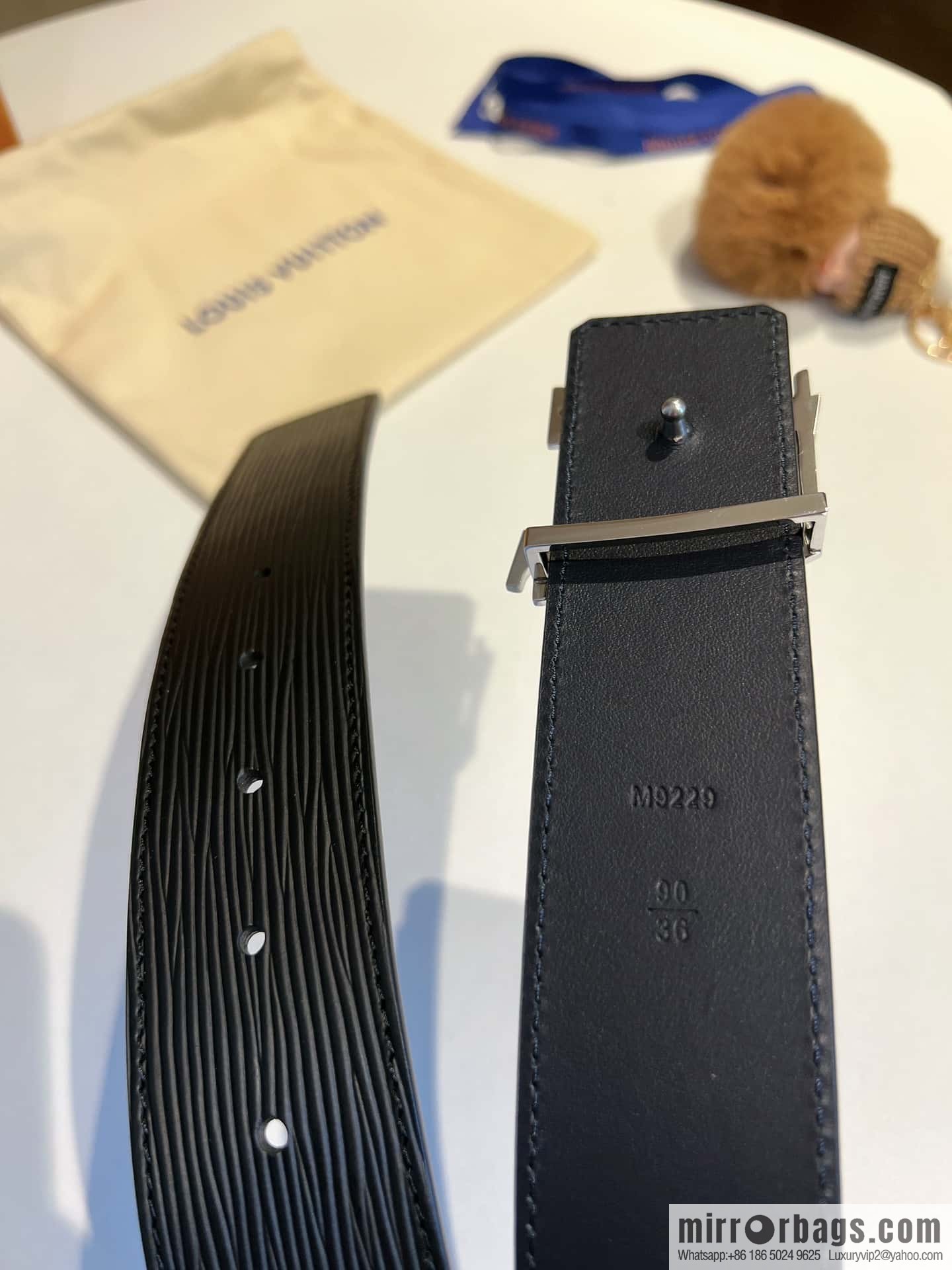 LV/Louis Vuitton LV Shake 40 mm Double Sided Belt
