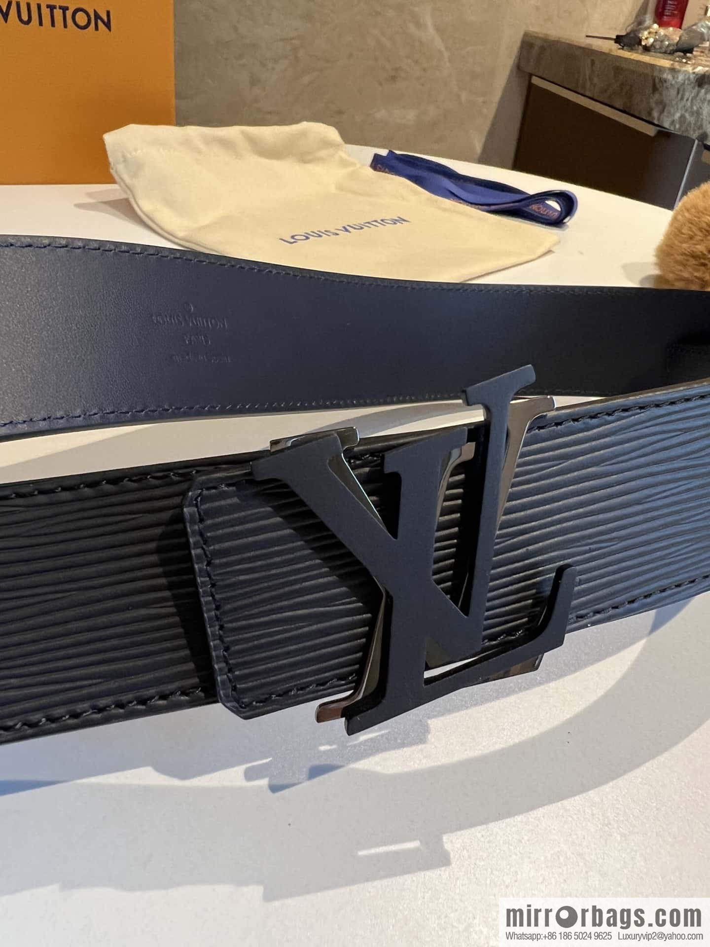 LV/Louis Vuitton LV Shake 40 mm Double Sided Belt