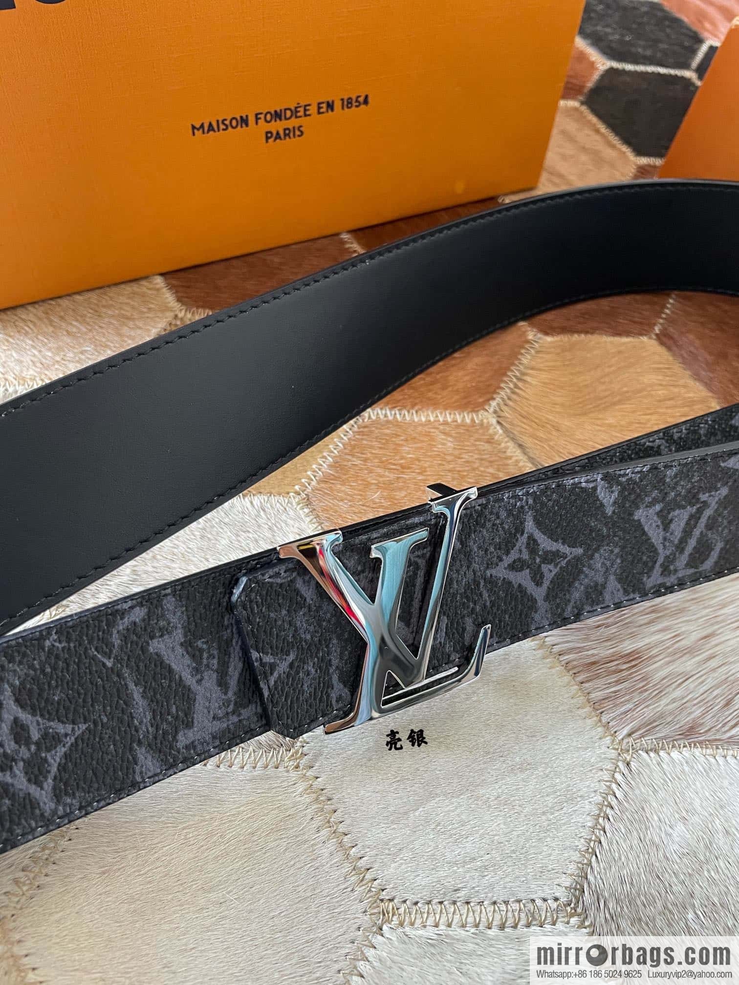 LV Monogram pattern calfskin, stainless steel letter rolling sand buckle 4.0CM belt