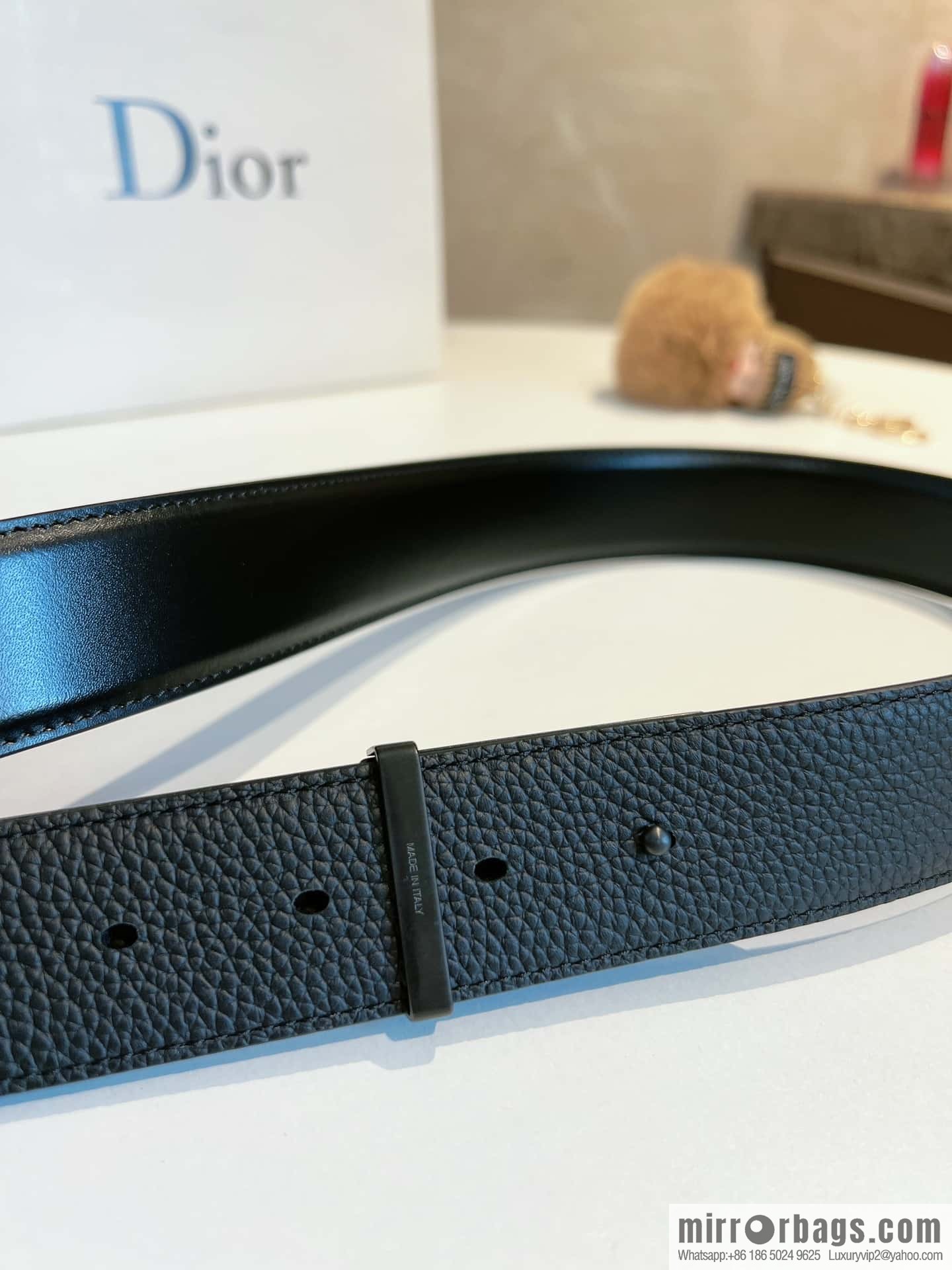 DIOR Dior, cowhide leather two-sided brushed craft plate buckle 35mm belt