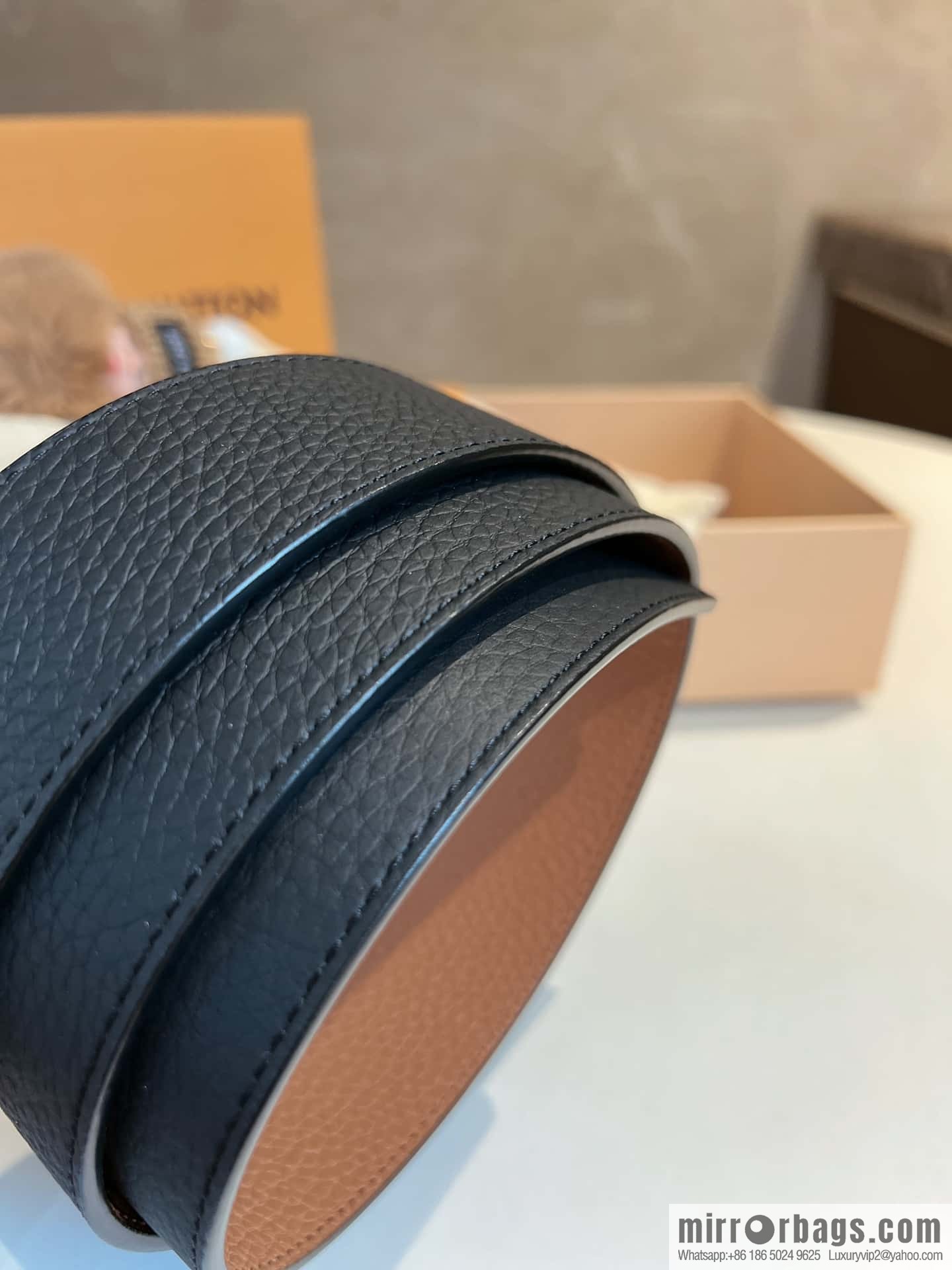LV/Louis Vuitton LV Shake 40 mm Double Sided Belt