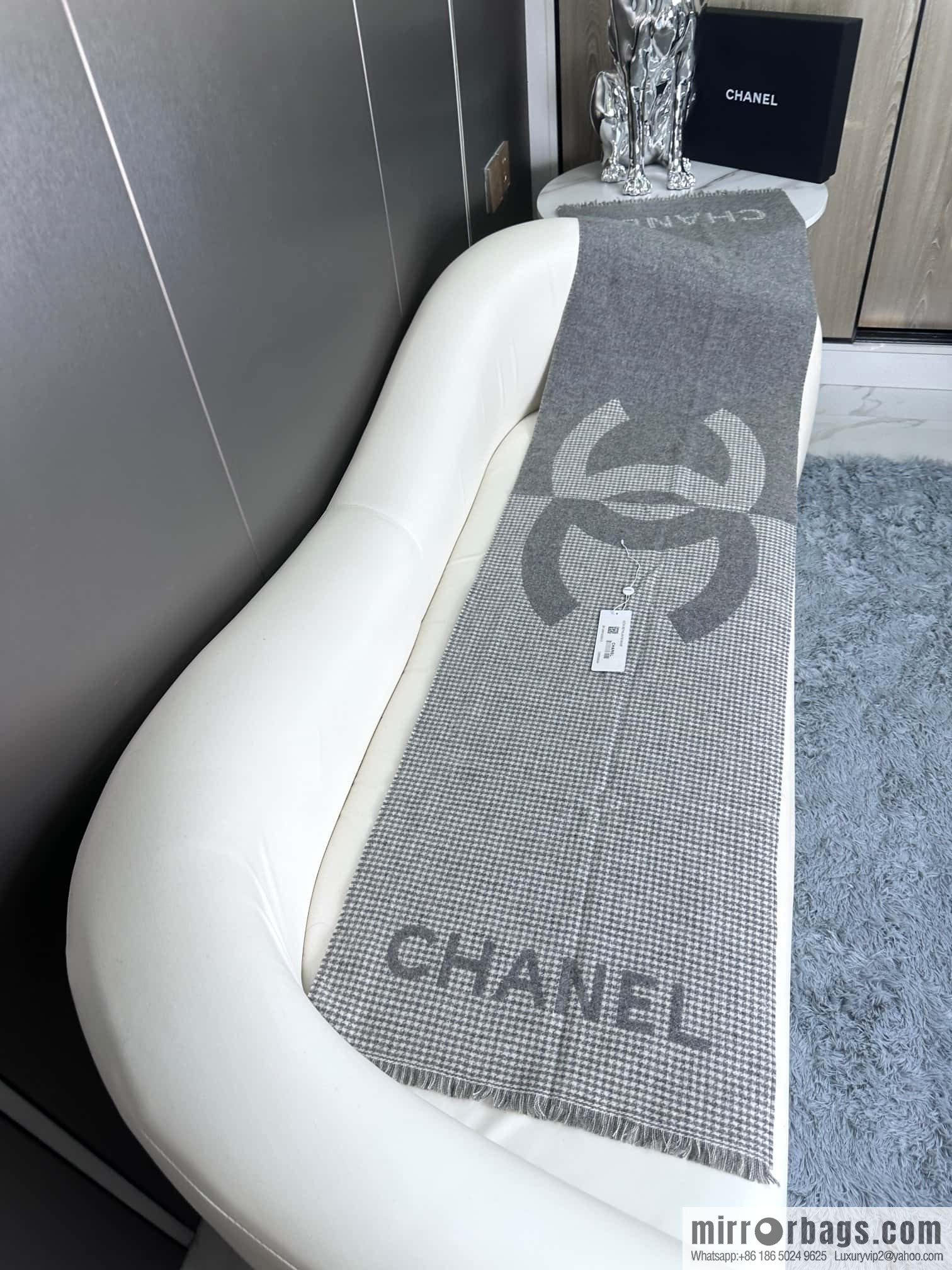 CHANEL Grandma Xiang tail order new 23B thousand bird grid color matching cashmere scarf