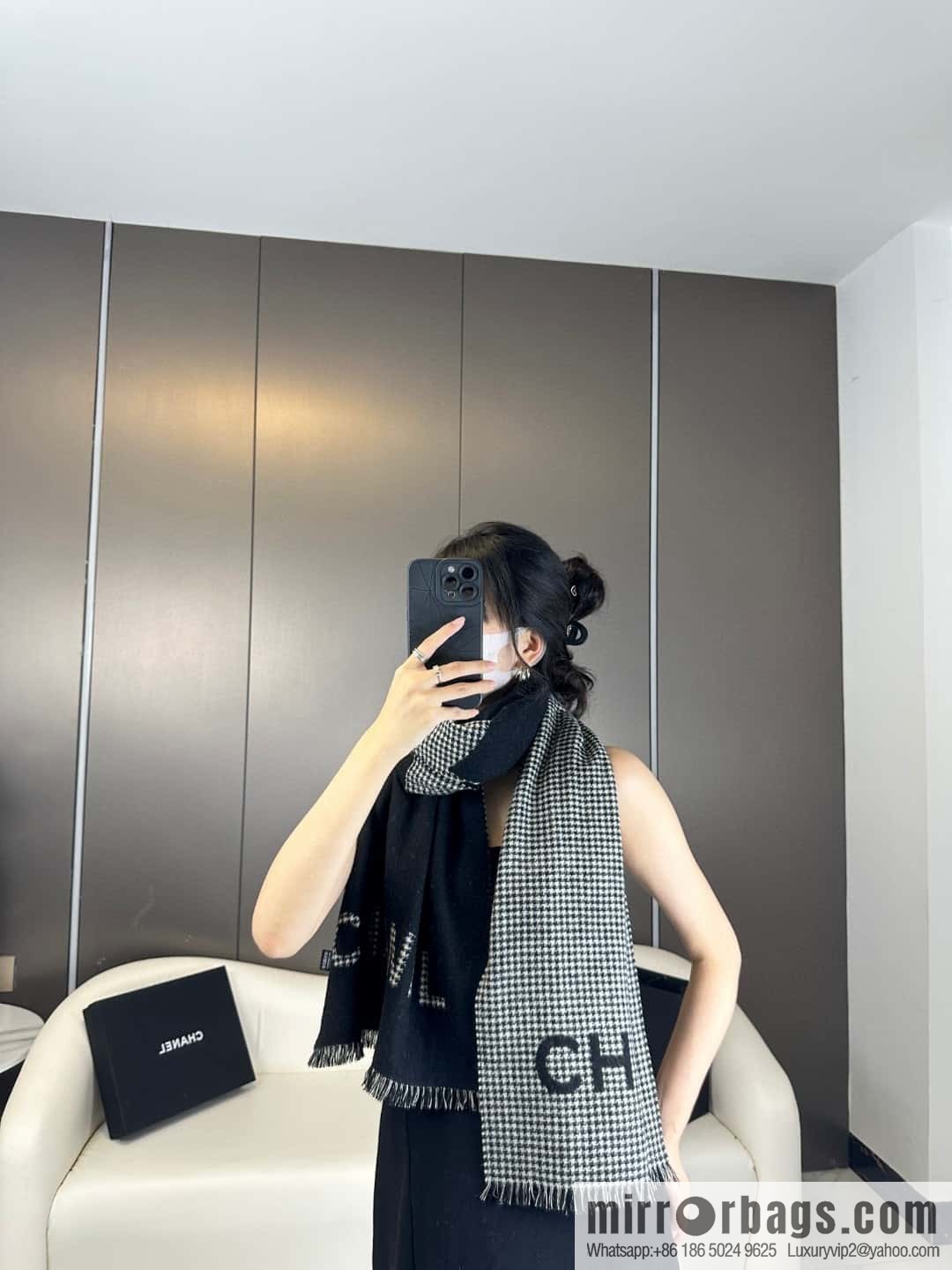 CHANEL Grandma Xiang tail order new 23B thousand bird grid color matching cashmere scarf