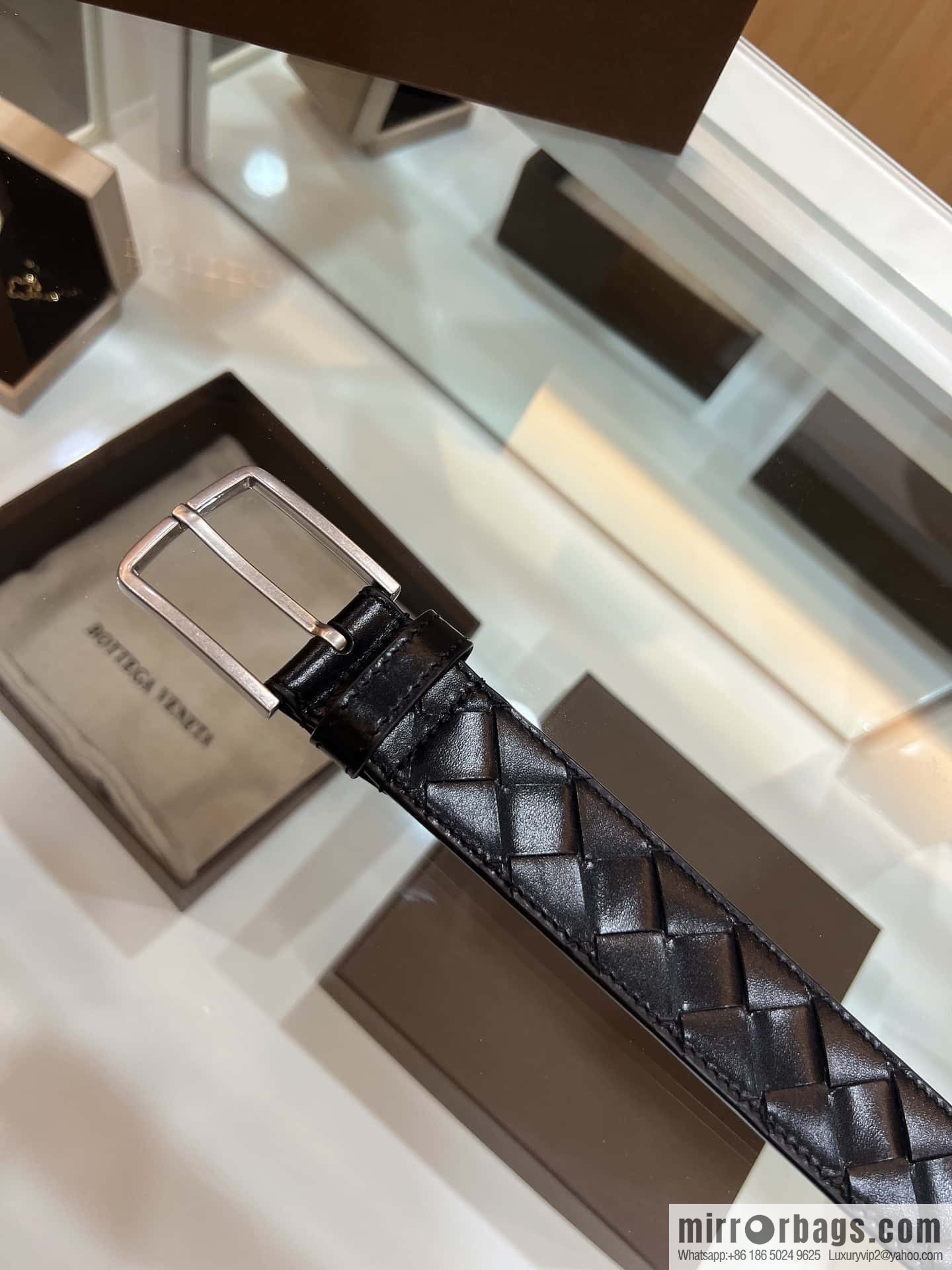BV Baodiejia, imported cowhide adopts hand-woven matte pin buckle belt 3.5cm belt