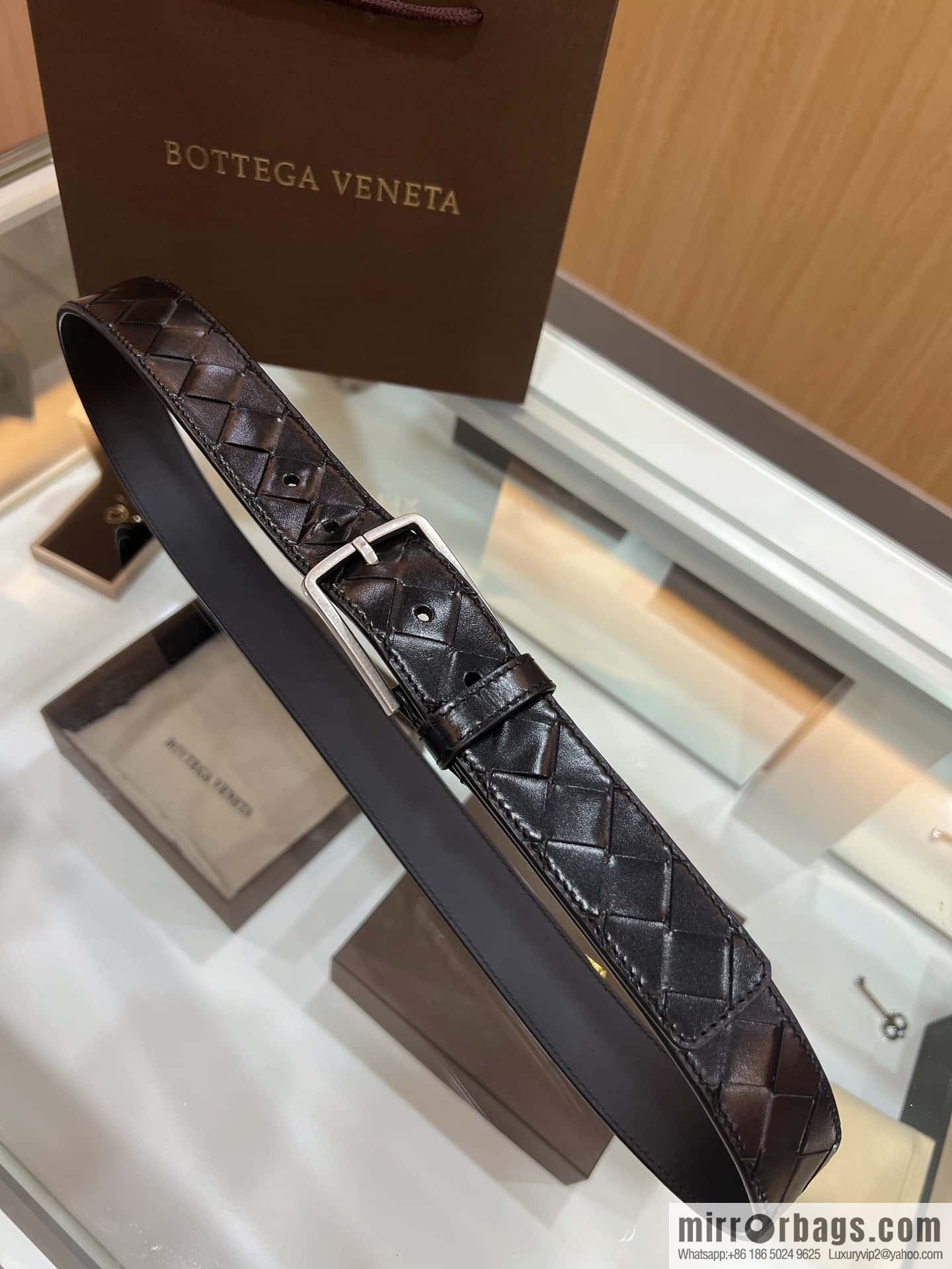 BV Baodiejia, imported cowhide adopts hand-woven matte pin buckle belt 3.5cm belt