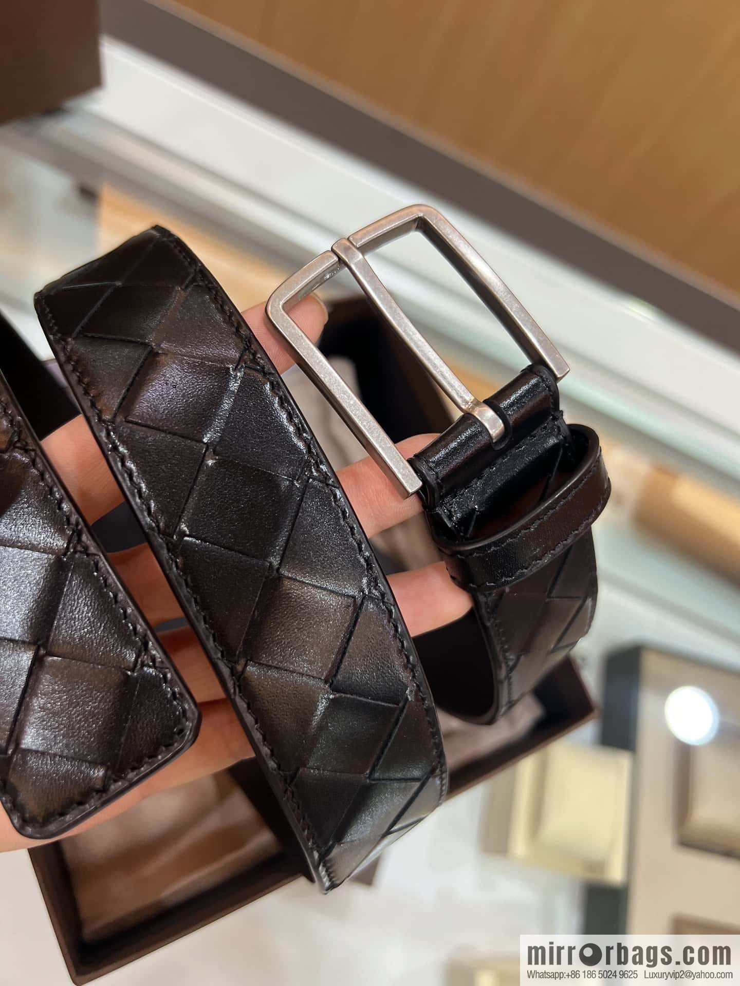 BV Baodiejia, imported cowhide adopts hand-woven matte pin buckle belt 3.5cm belt