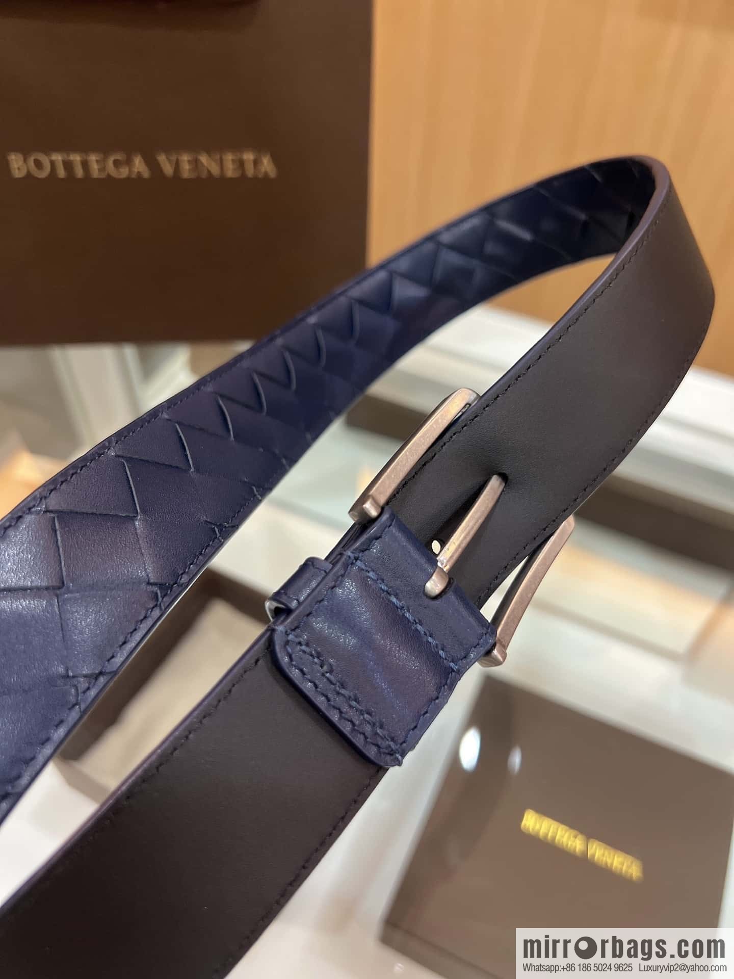 BV Baodiejia, imported cowhide adopts hand-woven matte pin buckle belt 3.5cm belt
