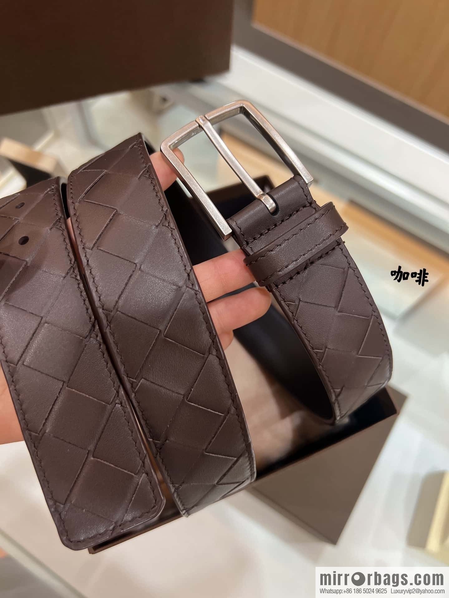 BV Baodiejia, imported cowhide adopts hand-woven matte pin buckle belt 3.5cm belt