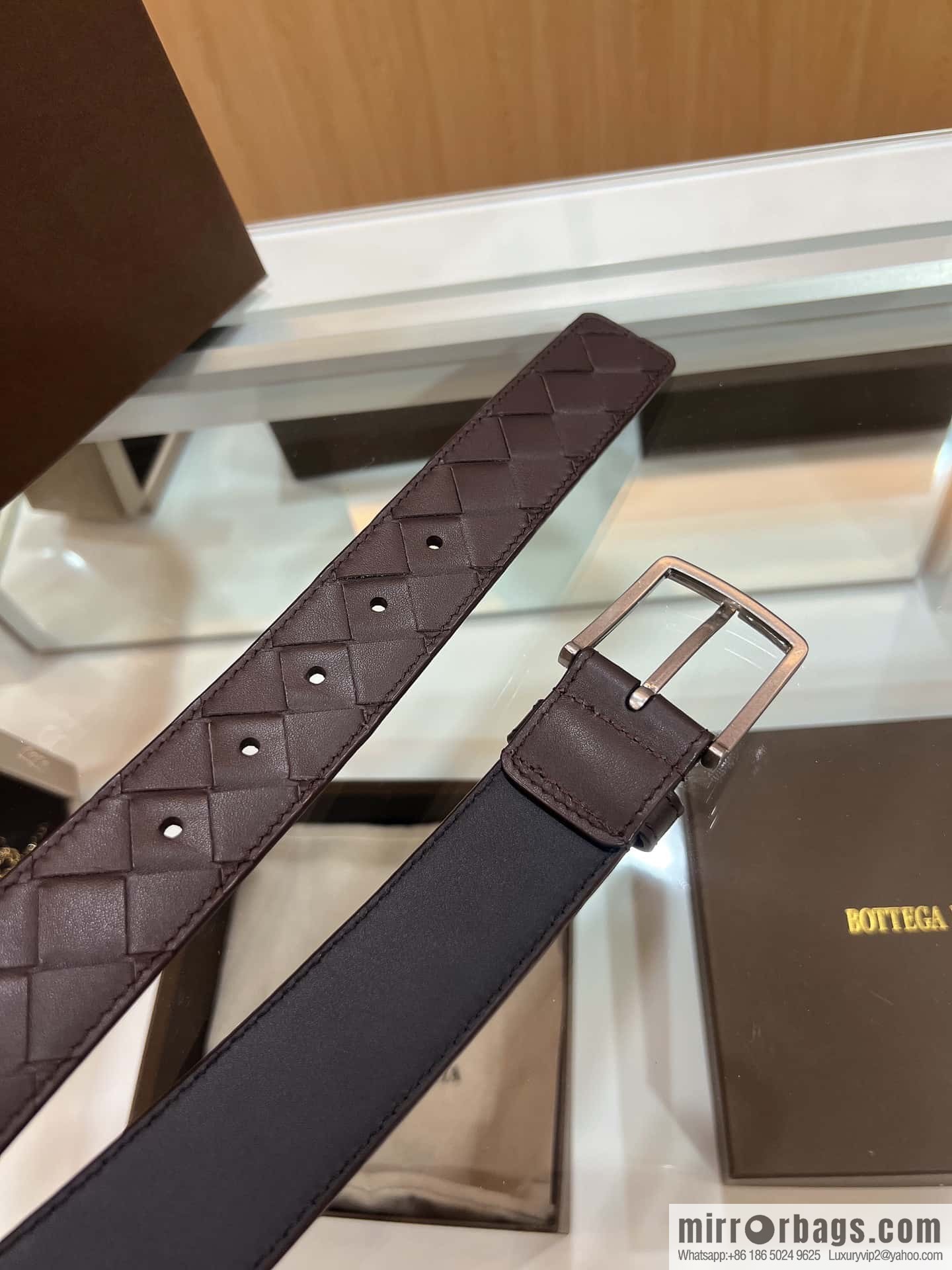 BV Baodiejia, imported cowhide adopts hand-woven matte pin buckle belt 3.5cm belt