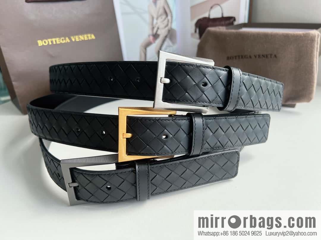 Bottega. Venetia, matte calfskin woven with needle button men's 3.5cm belt