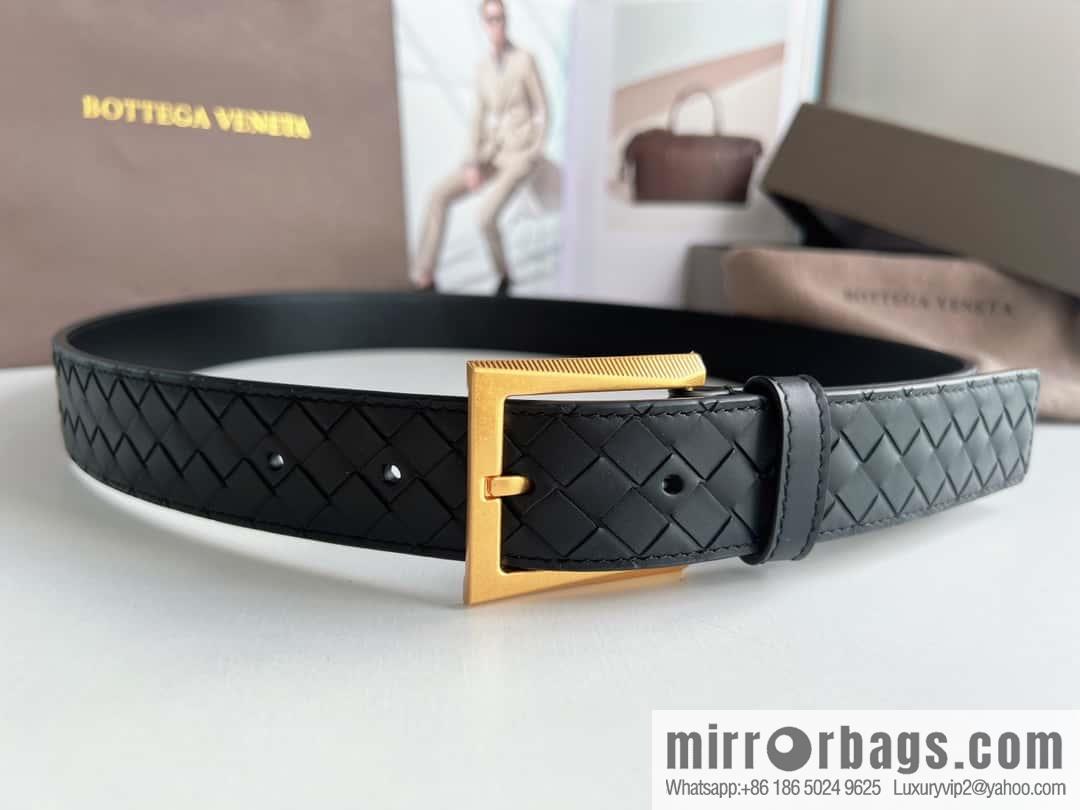 Bottega. Venetia, matte calfskin woven with needle button men's 3.5cm belt