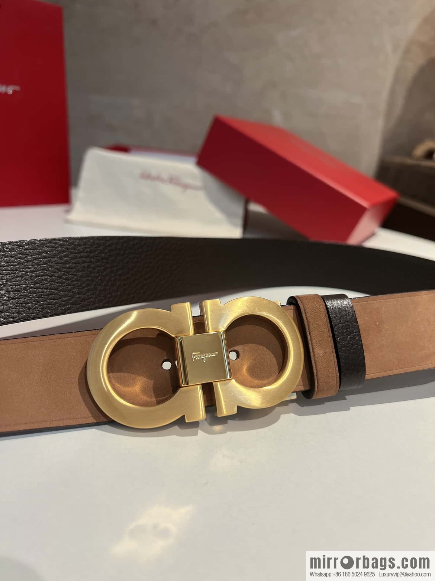 Ferragamo Ferragamo, imported suede and lychee double-sided adjustable belt 3.5cm