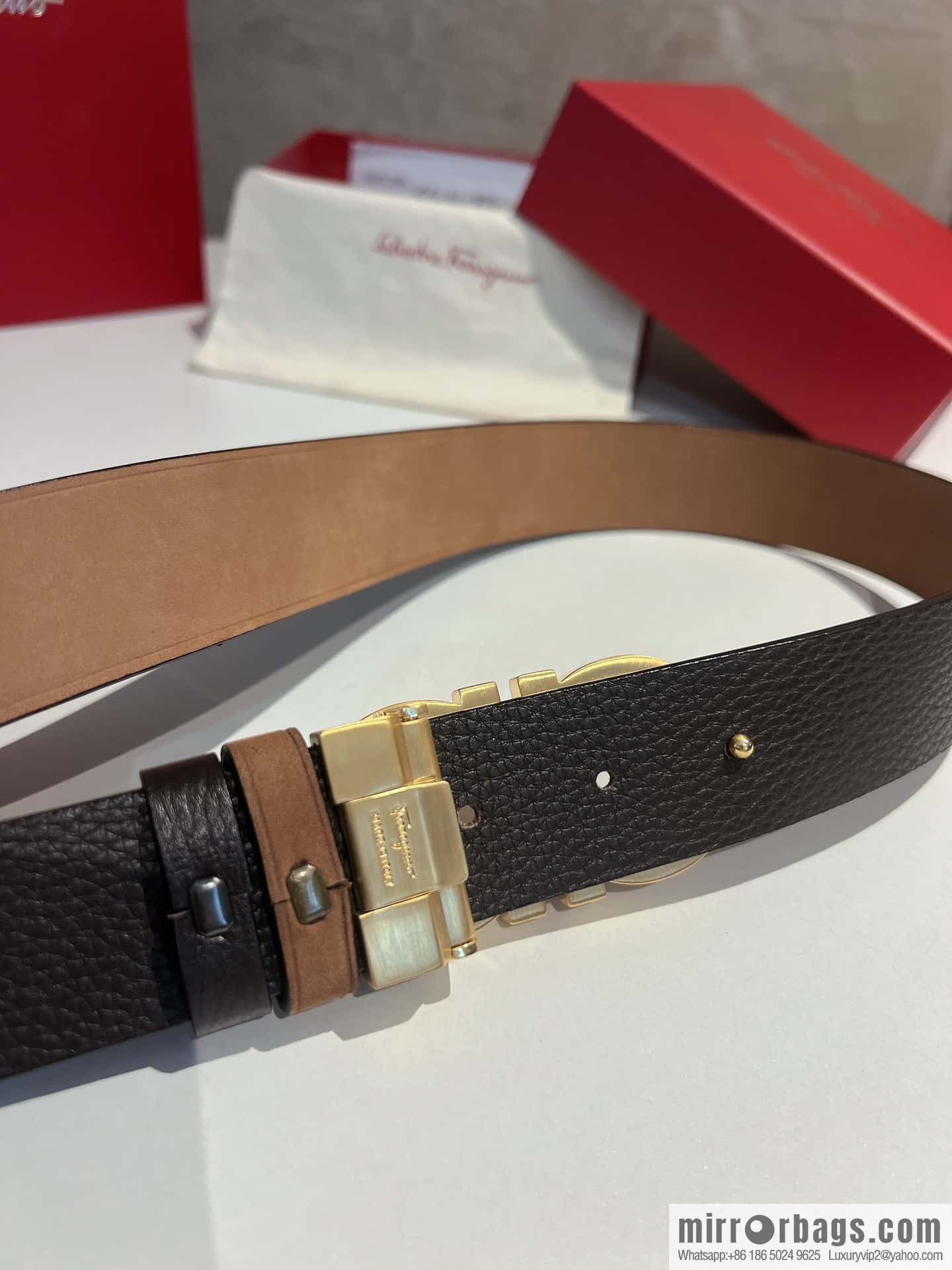 Ferragamo Ferragamo, imported suede and lychee double-sided adjustable belt 3.5cm