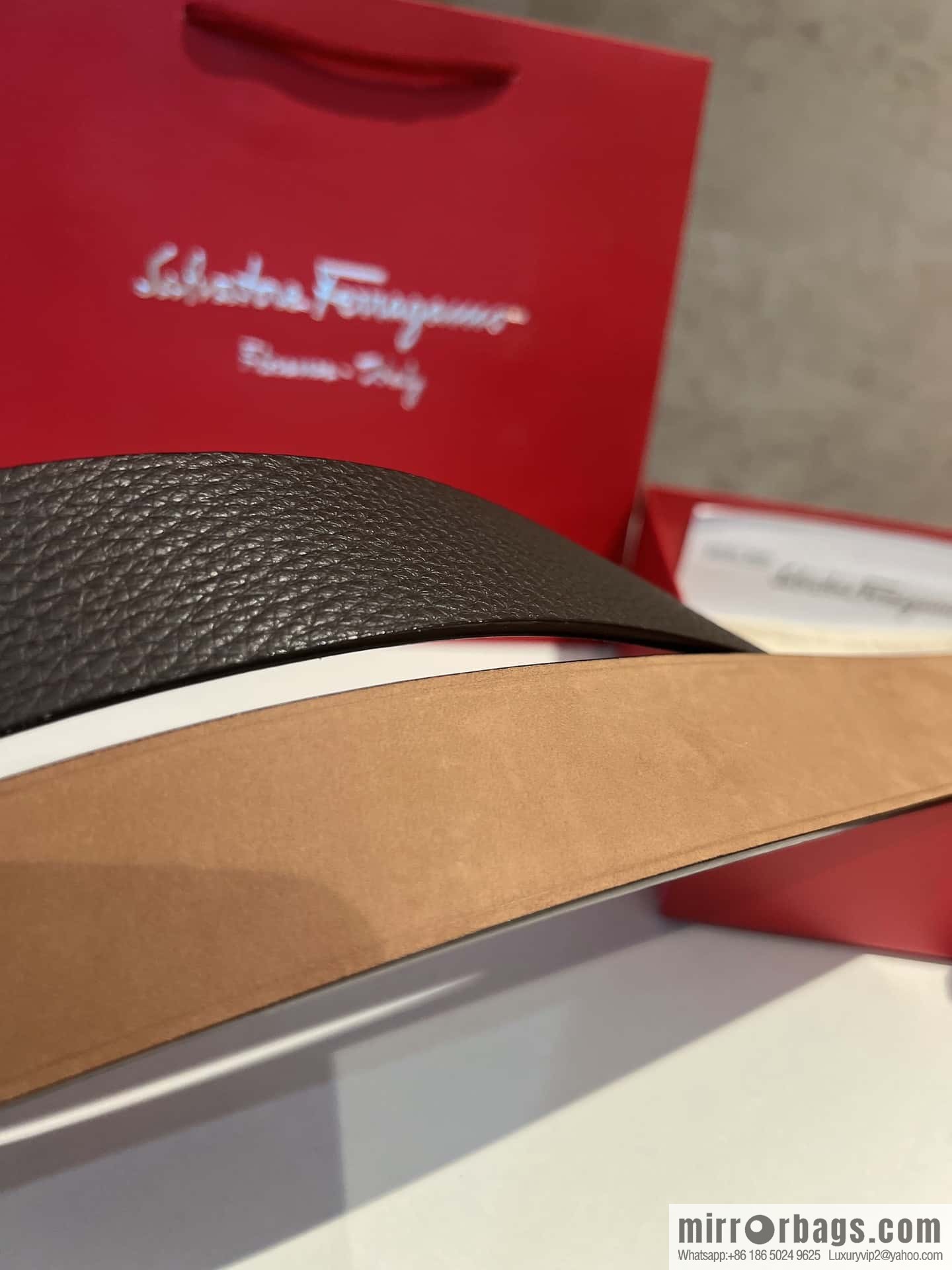 Ferragamo Ferragamo, imported suede and lychee double-sided adjustable belt 3.5cm