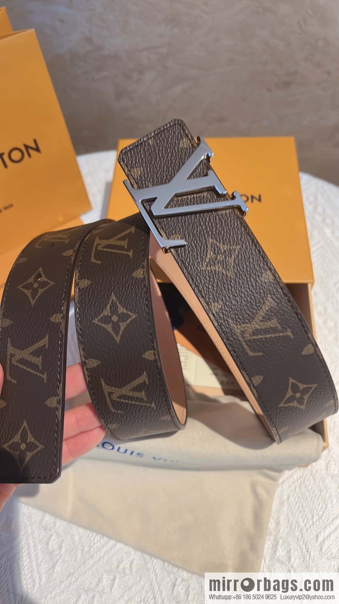 LV signature letter metal buckle belt M9808/M9608/M9610